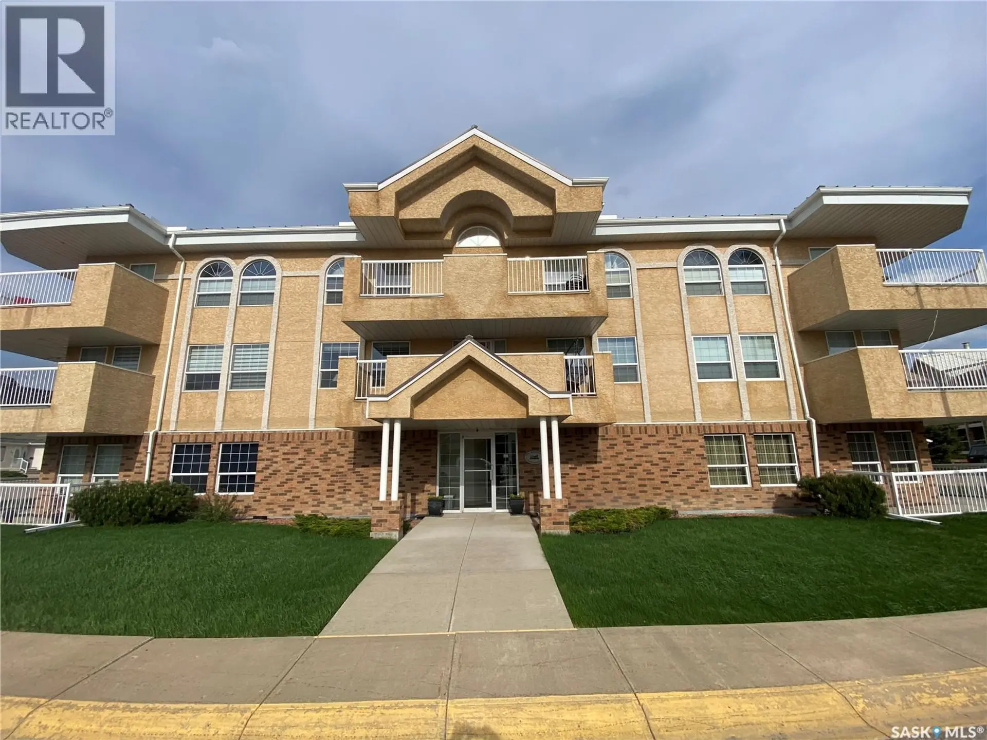 Property at #203 57 Russell DRIVE, Yorkton, SK