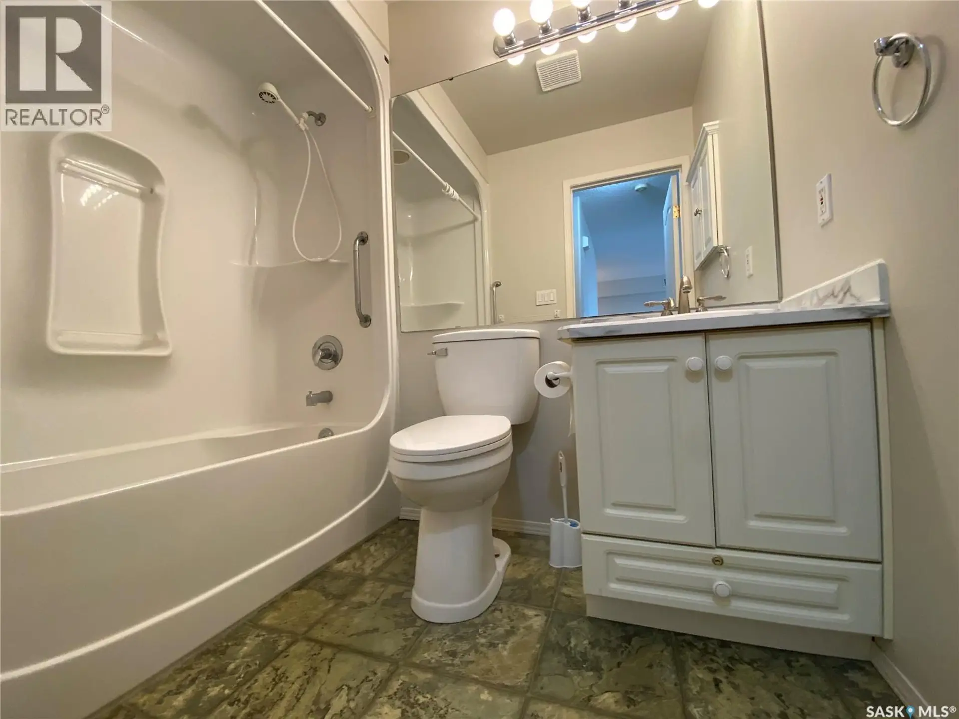 #203 57 Russell DRIVE - Image 10