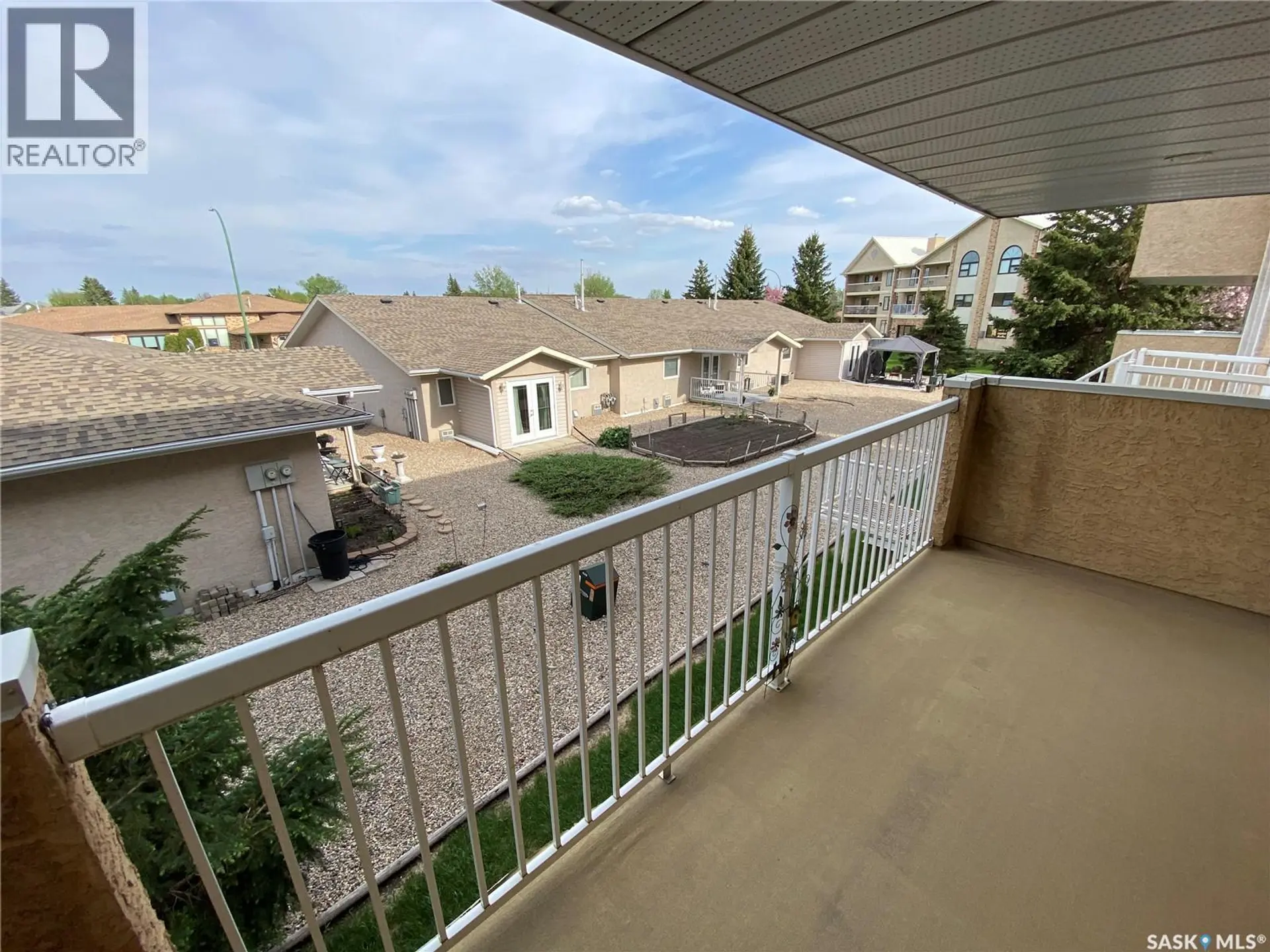 #203 57 Russell DRIVE - Image 12