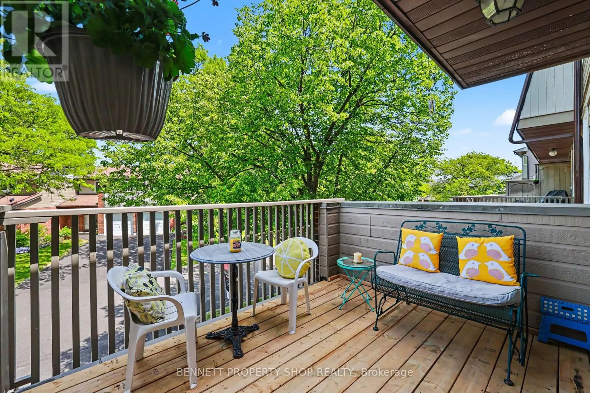 #61 3205 UPLANDS DRIVE - Image 17