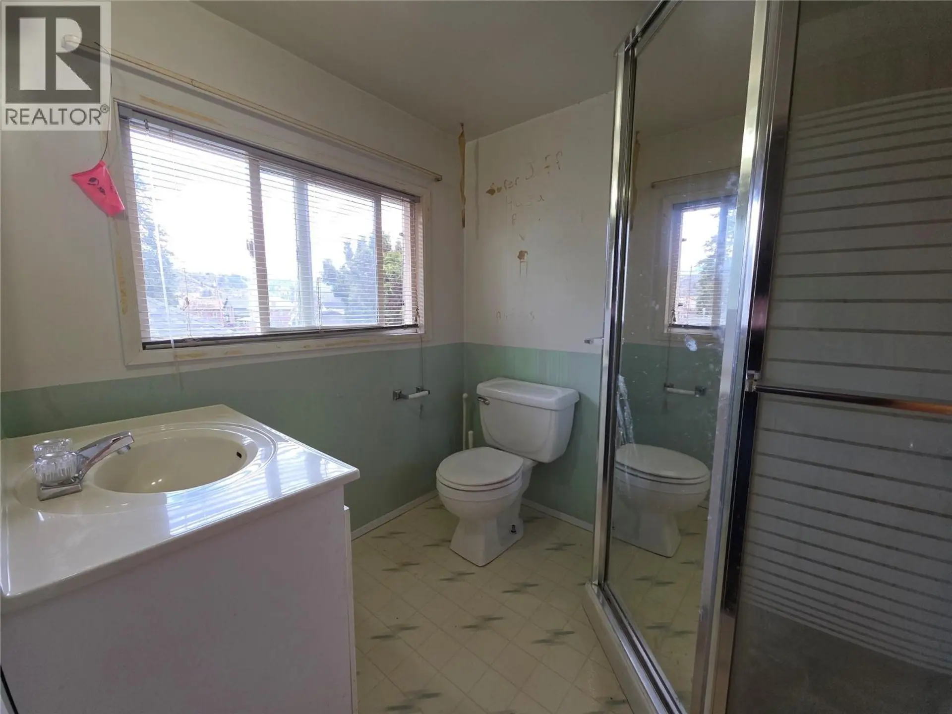 1290 Nelson Avenue - Image 15
