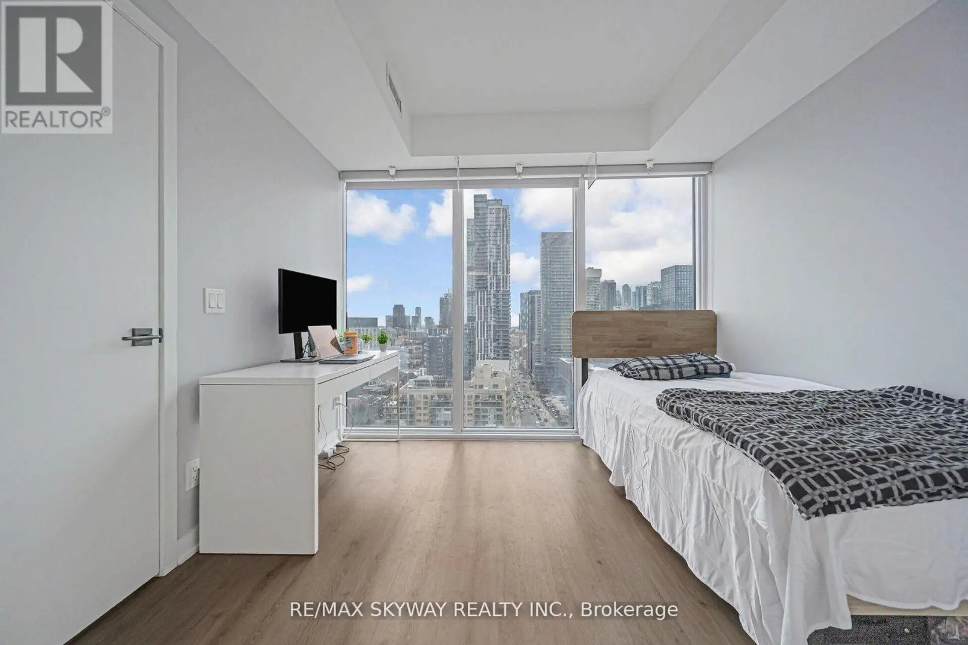 #2101 319 JARVIS STREET - Image 10