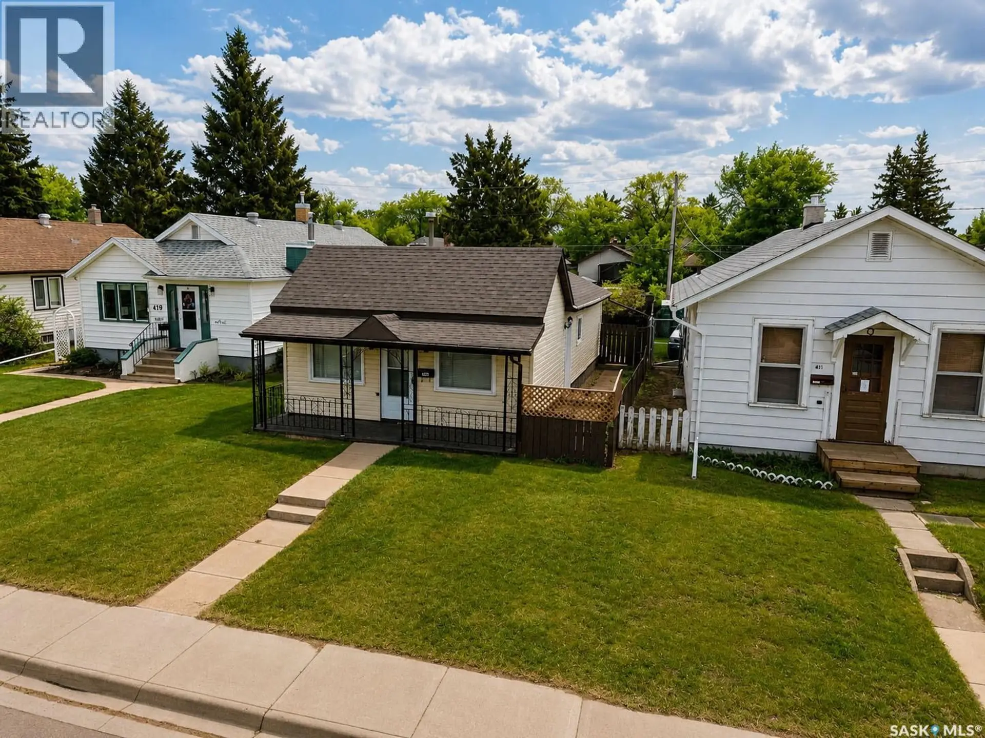 Property at 415 8th STREET E, Prince Albert, SK