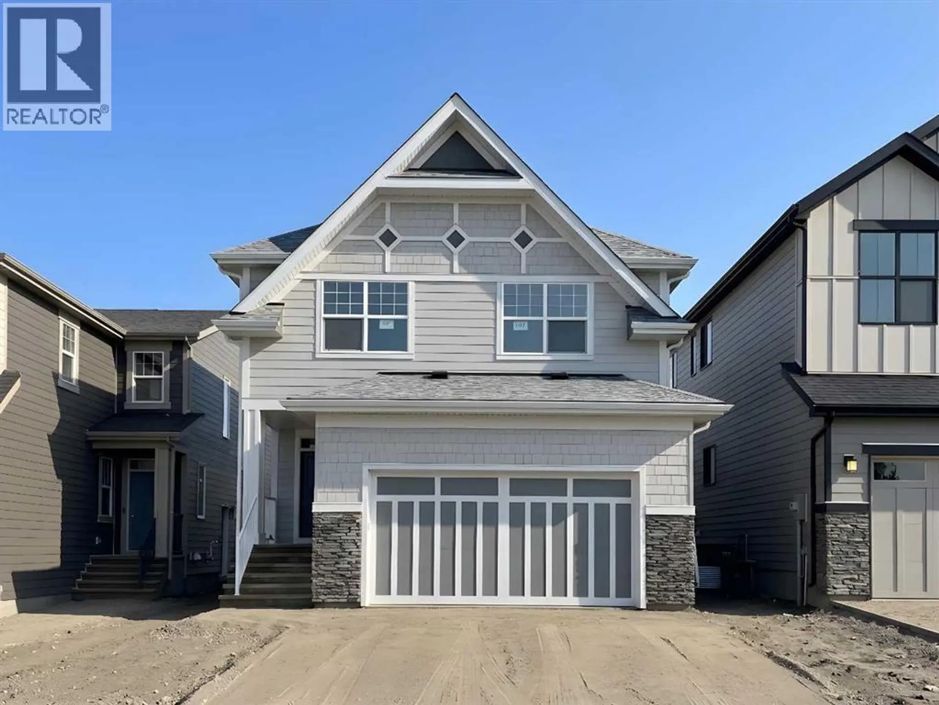 547 Mercado Avenue SE - Image 1