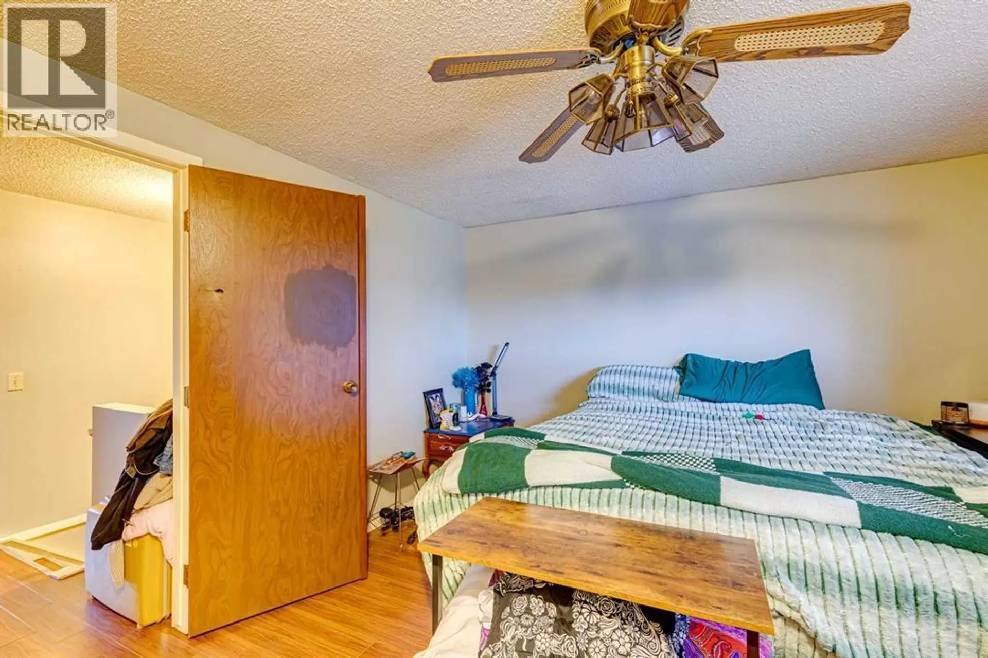 864 Queensland Drive SE - Image 14