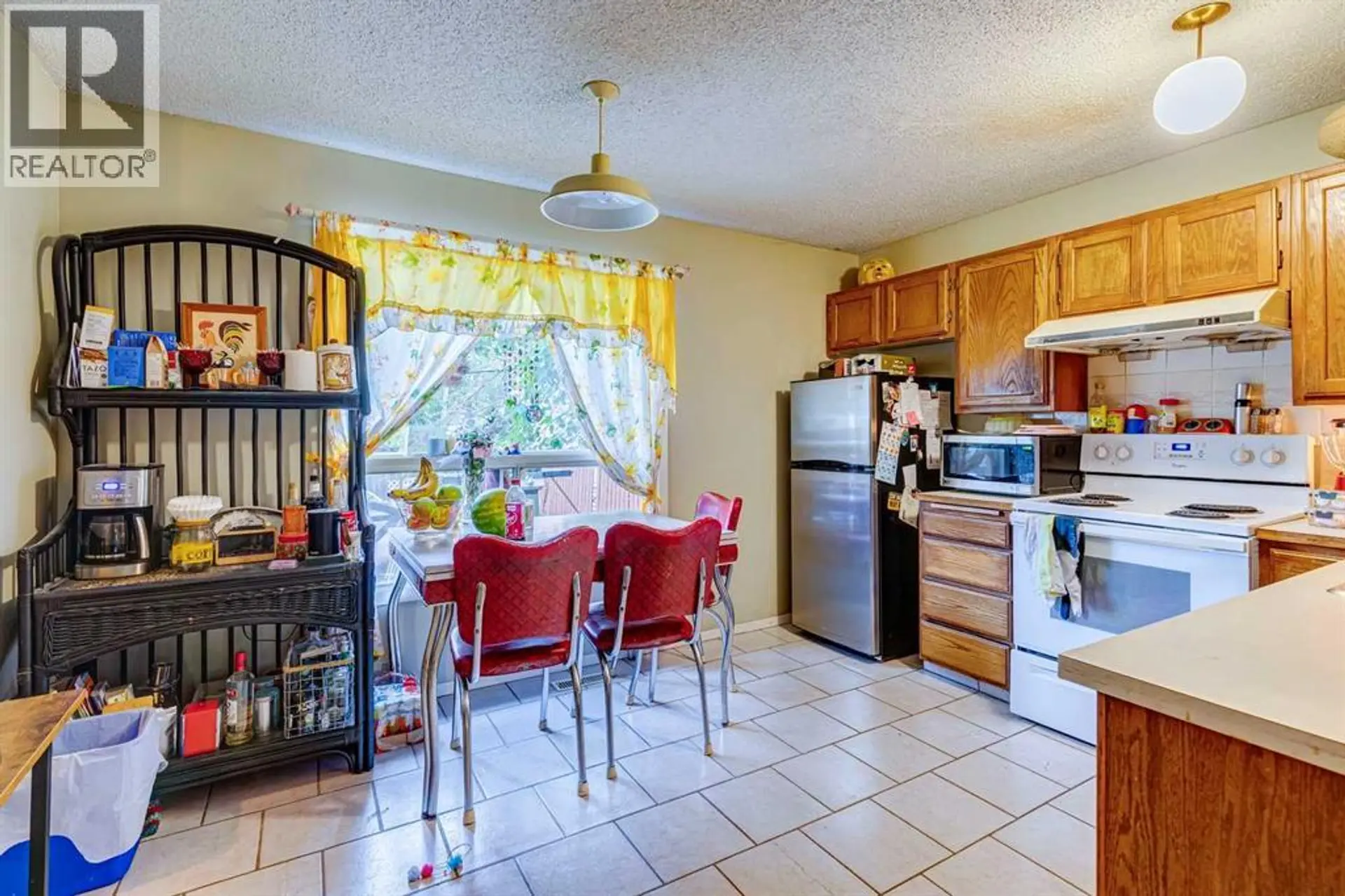 864 Queensland Drive SE - Image 7