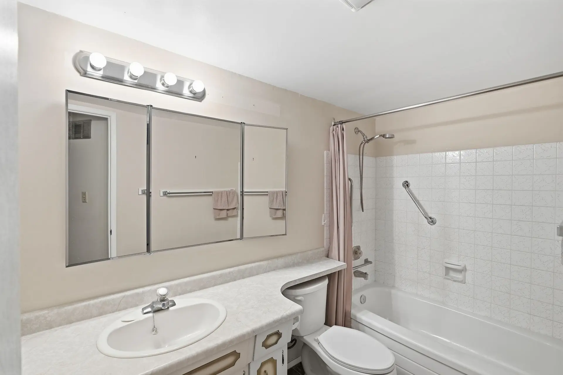 #111 32040 Peardonville Road - Image 6