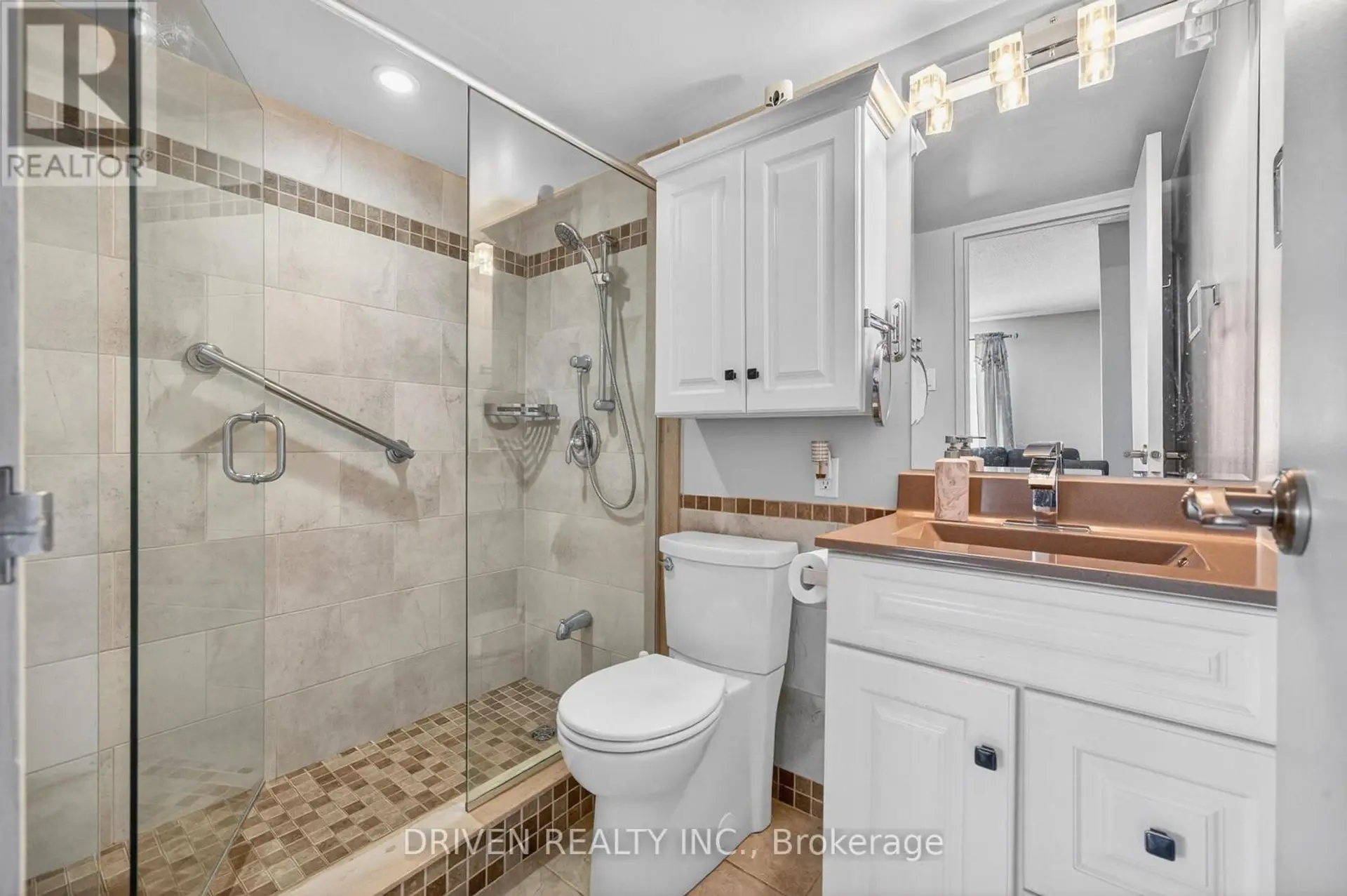 #404 158 A MCARTHUR AVENUE - Image 13