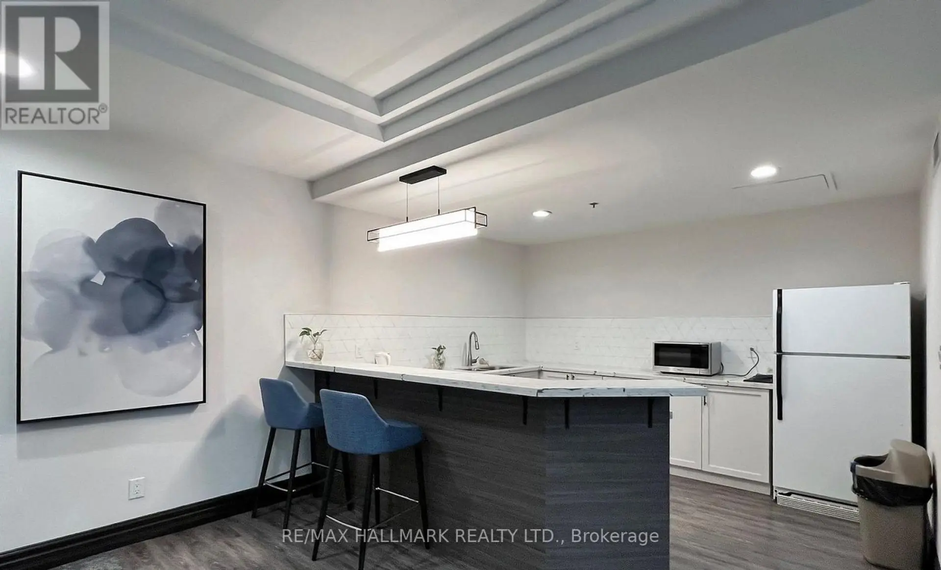 #215 3 ELLESMERE STREET - Image 13
