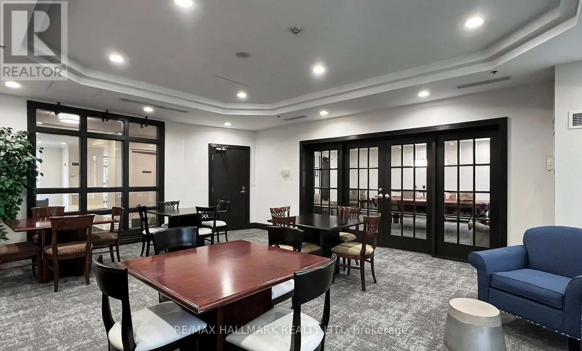 #215 3 ELLESMERE STREET - Image 15