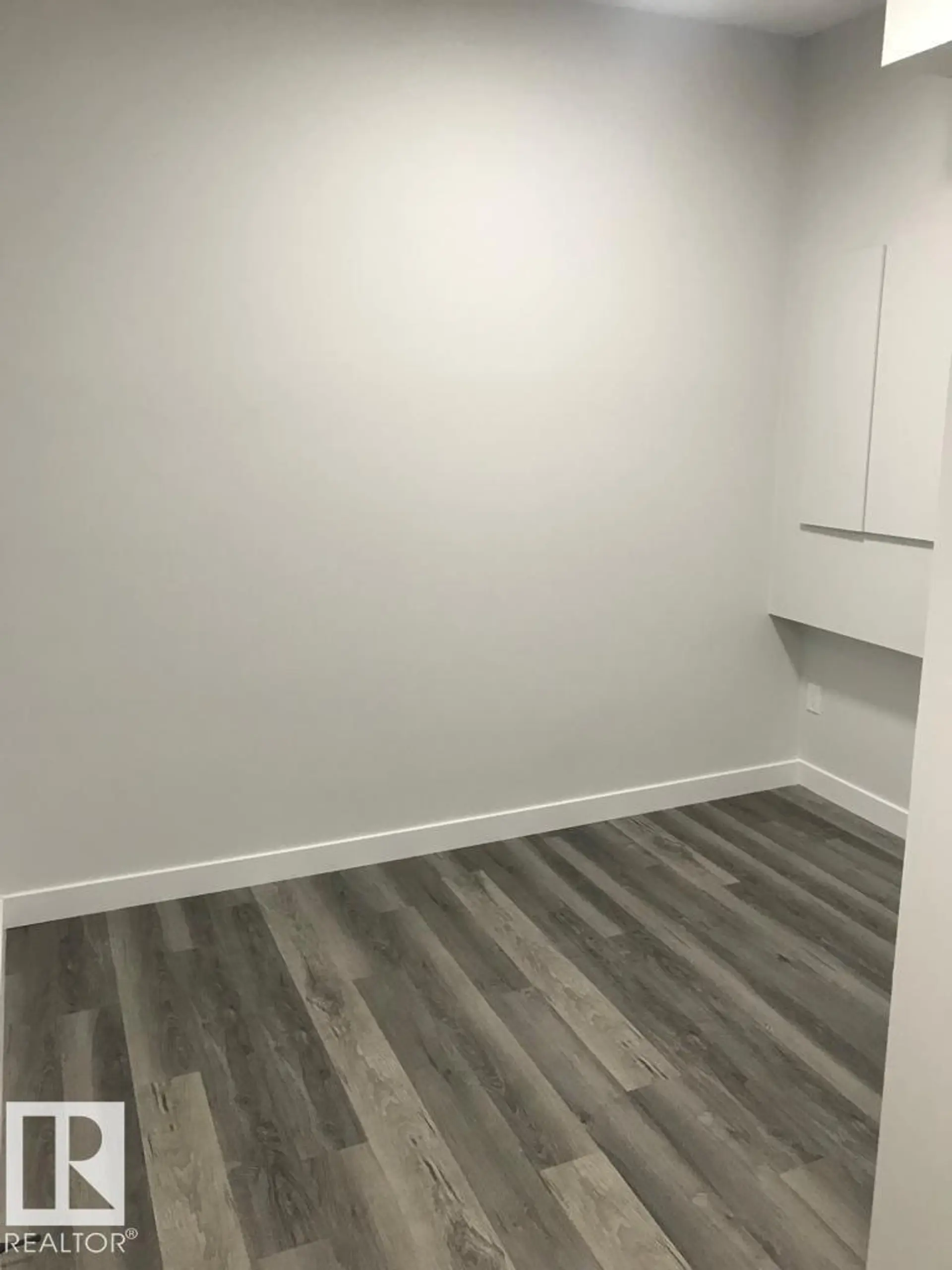 #10 2803 14 AV NW - Image 4