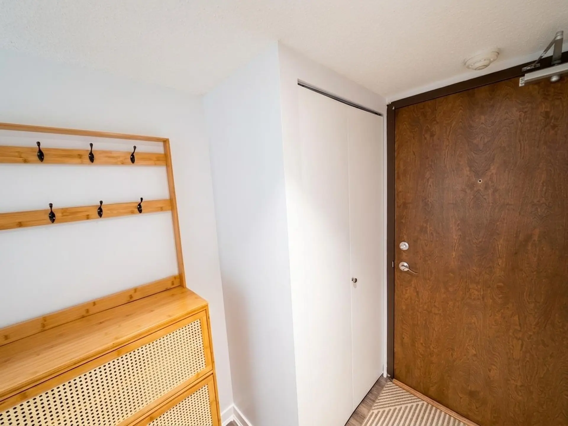 #1602 1212 Howe Street - Image 10