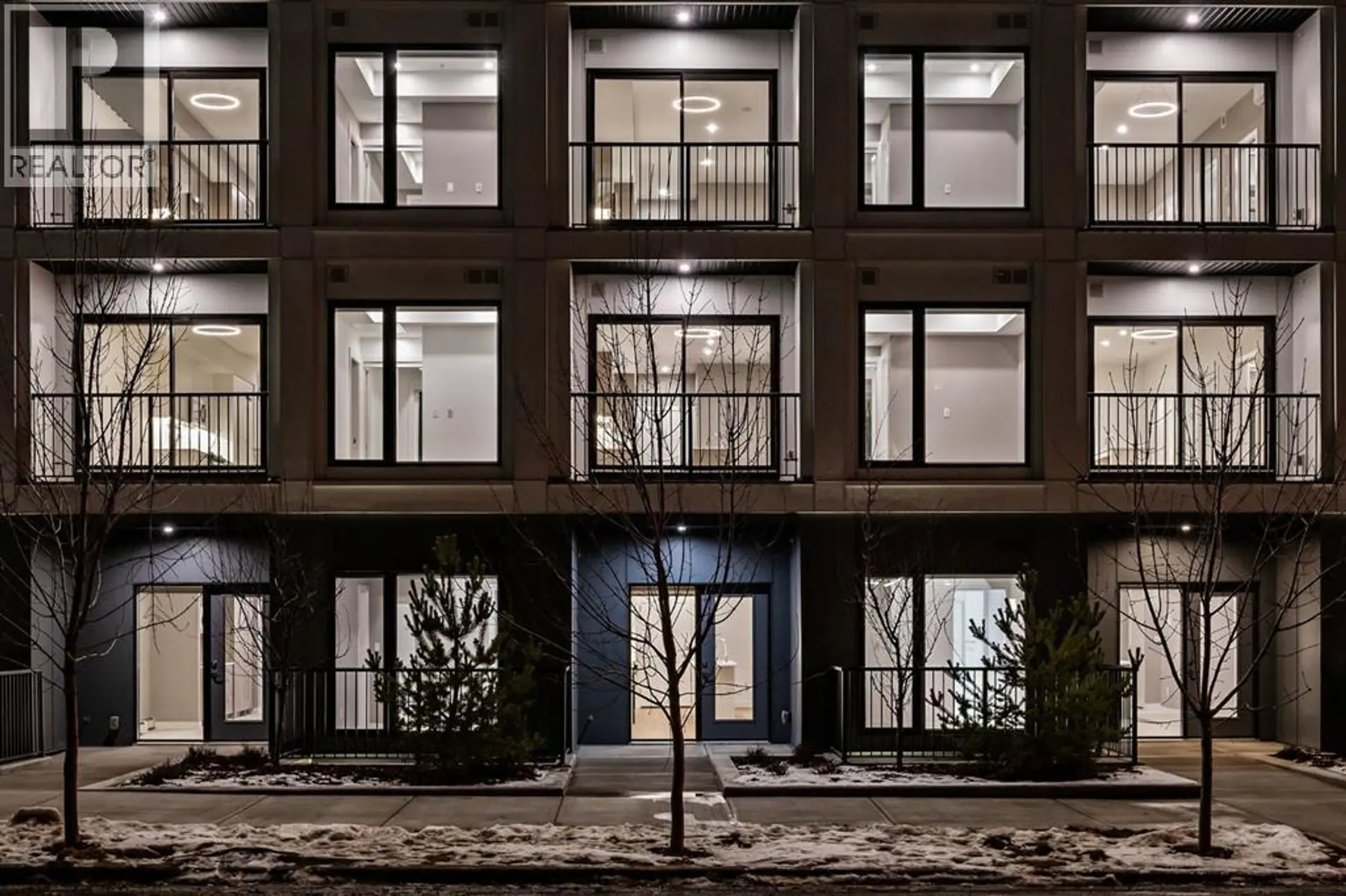 #209 310 15 Avenue SW - Image 2