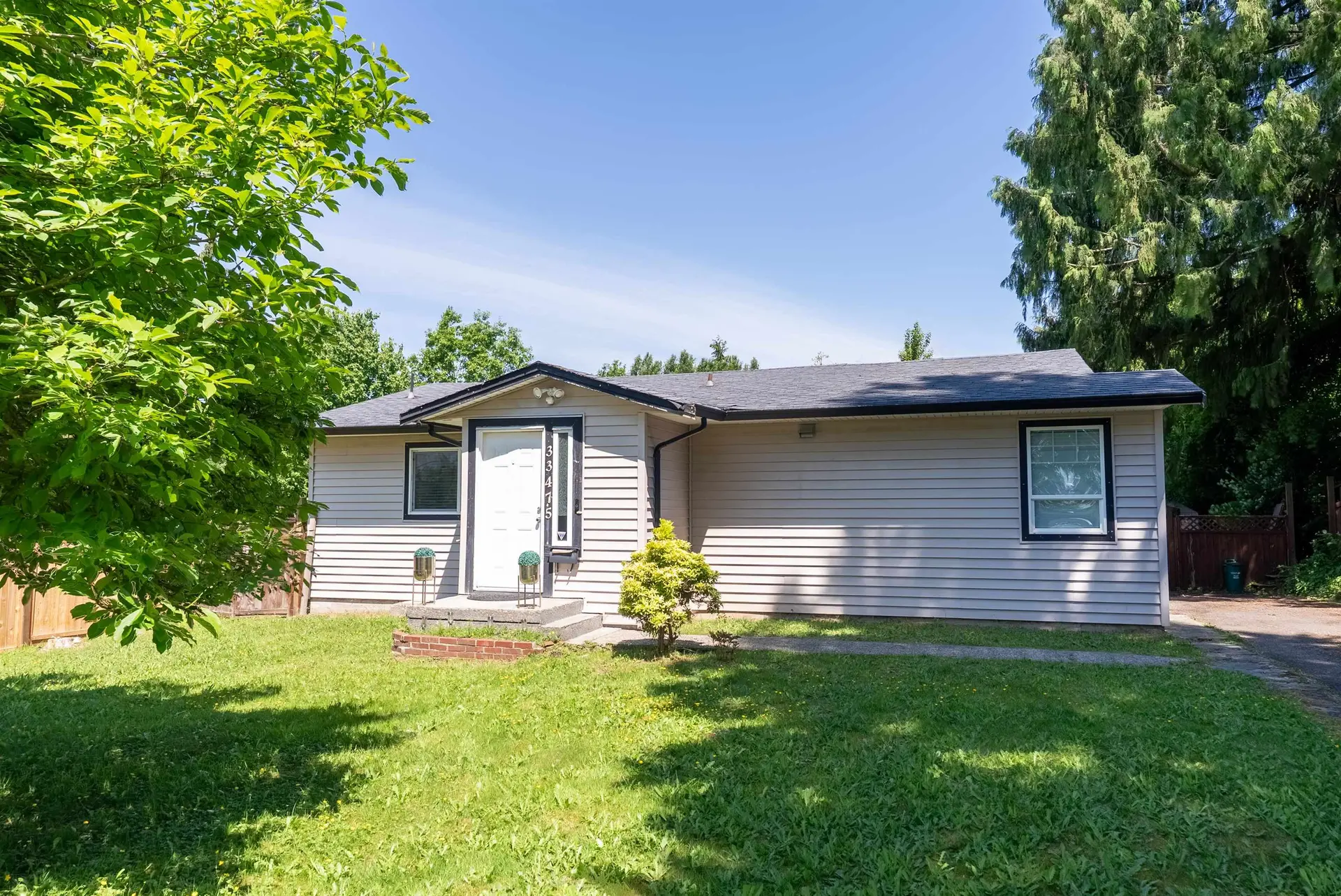 Property at 33475 Cherry Avenue, Mission, BC