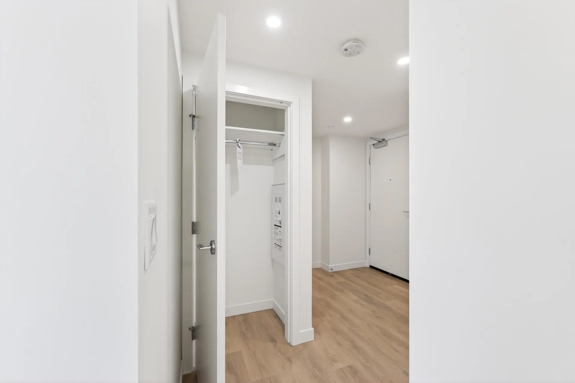 #2804 308 Alderson Avenue - Image 6