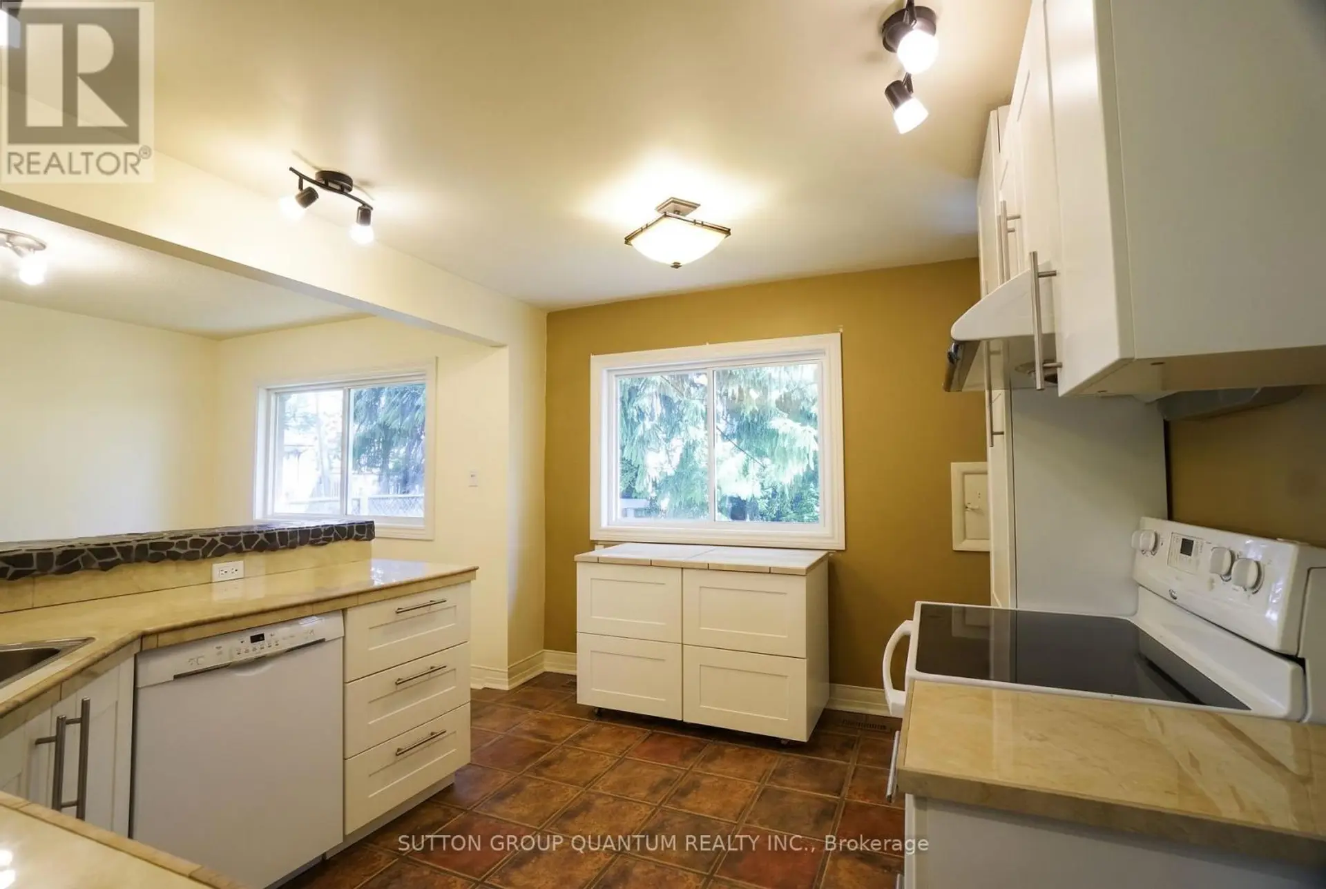 2395 EDENHURST DRIVE - Image 9