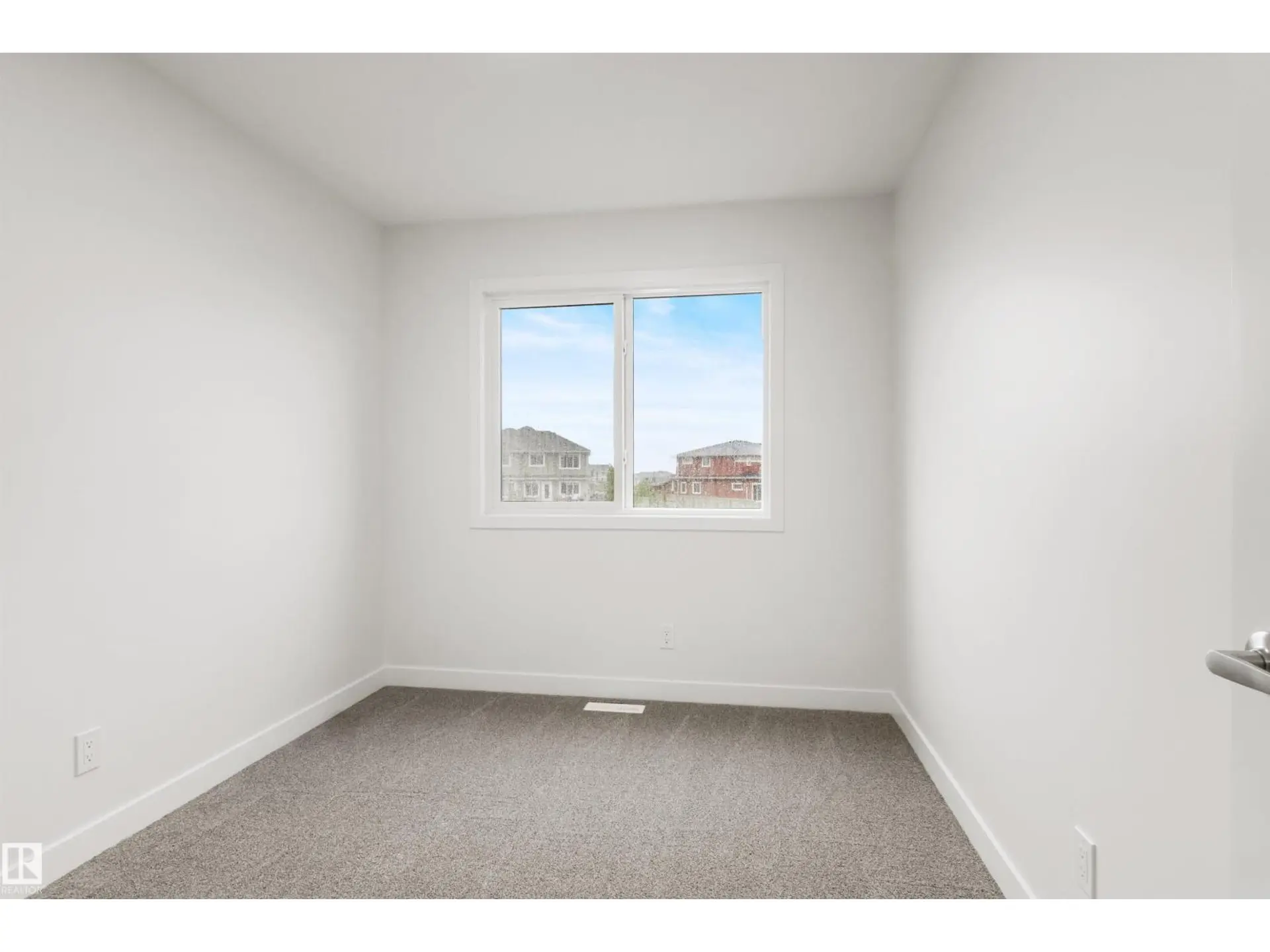 5730 HAWTHORN CM SW - Image 11