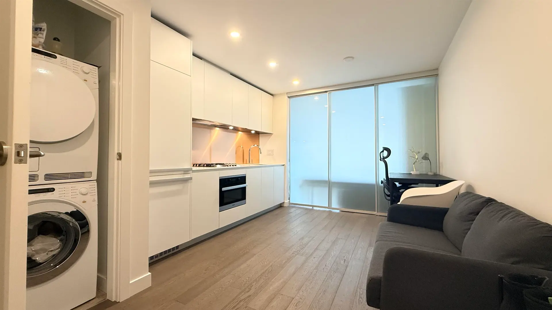 #3908 1480 Howe Street - Image 3