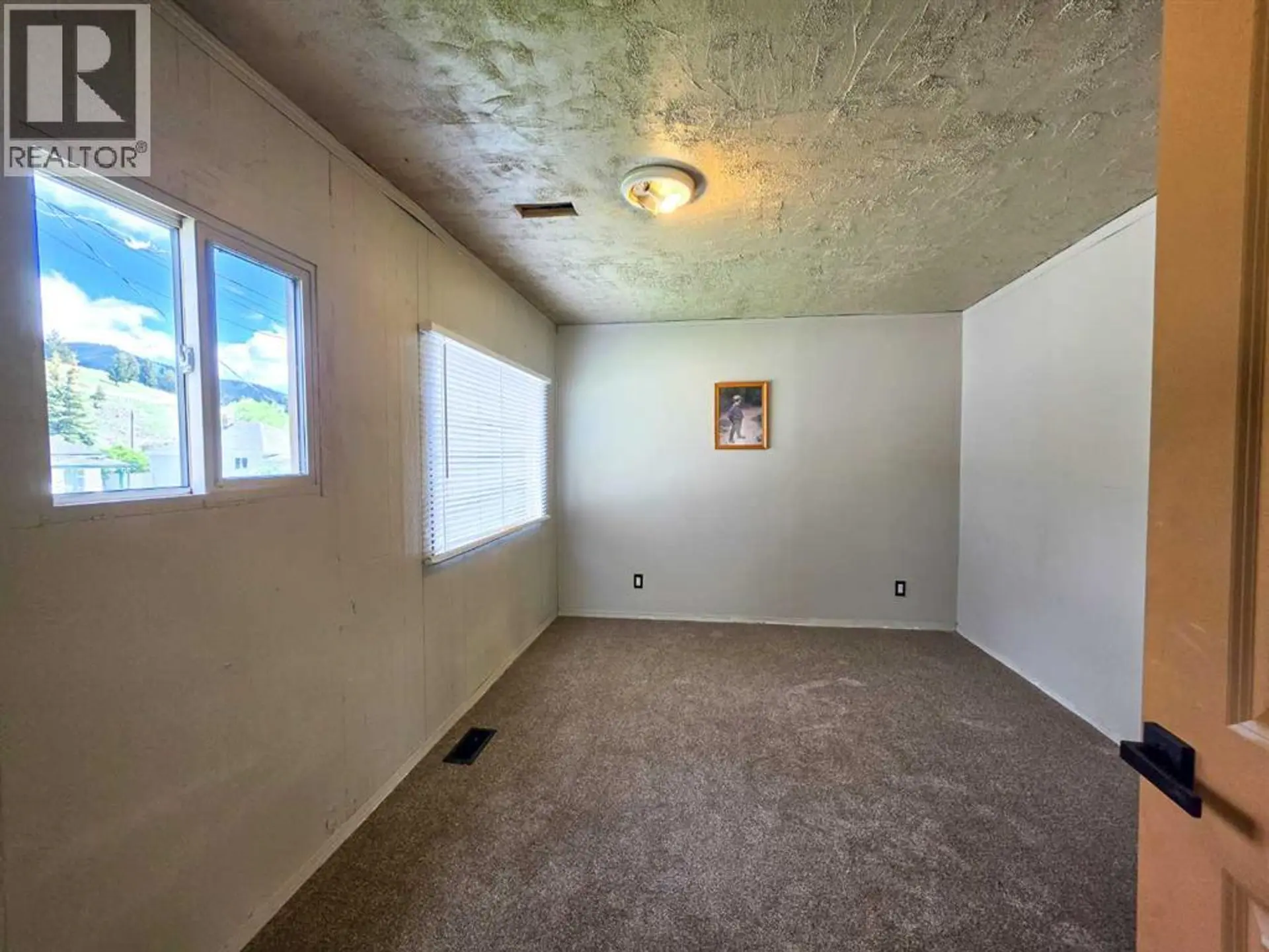 6726 17 Avenue - Image 15