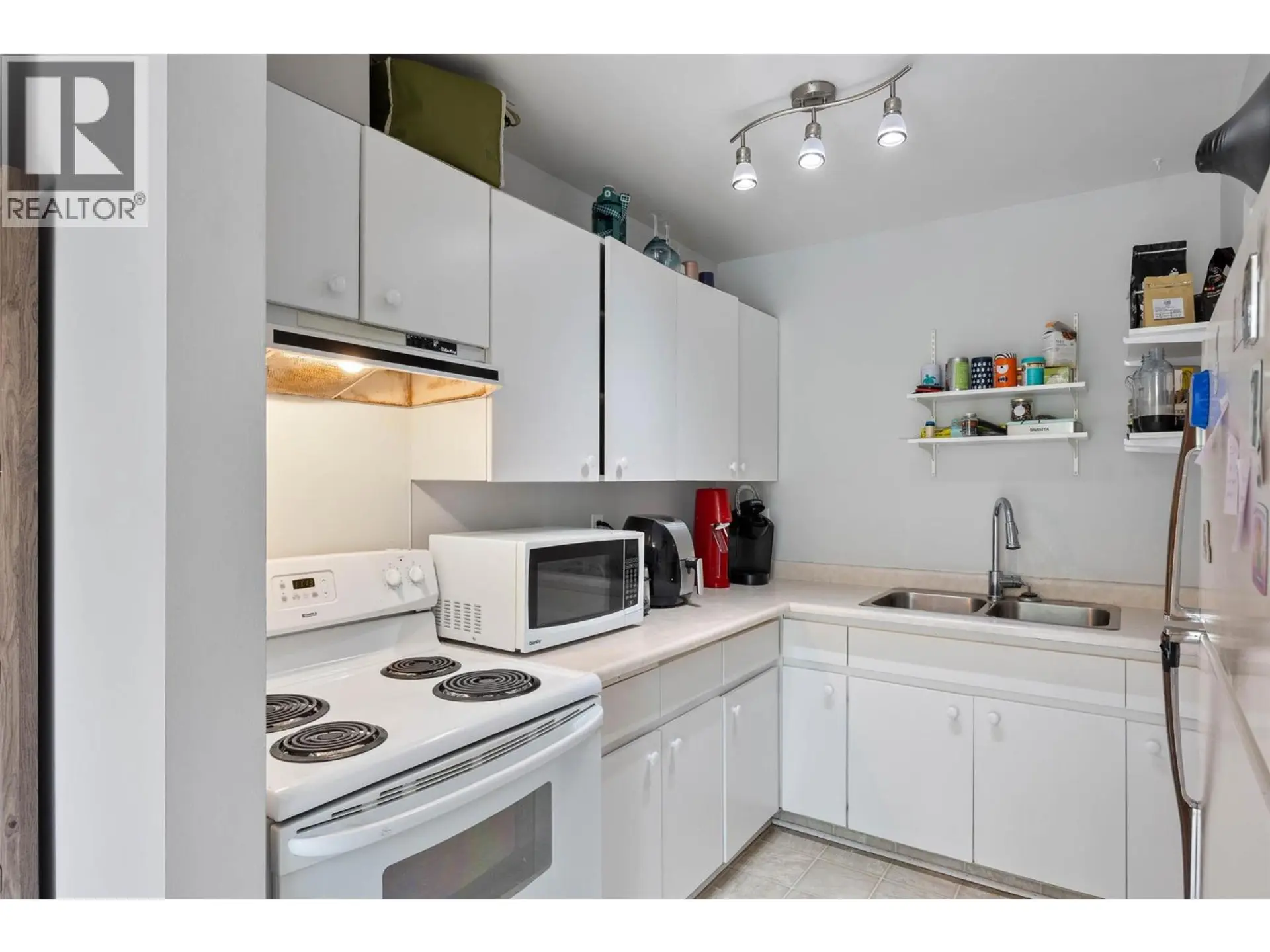 #23 1435 Summit Drive - Image 10