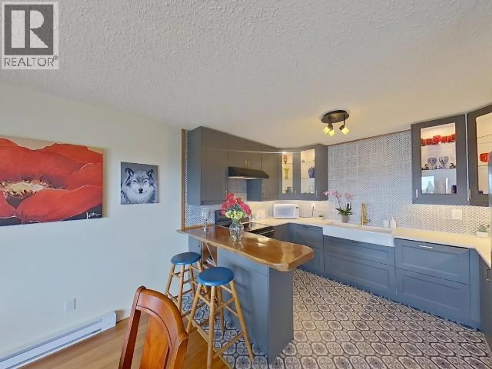 #6 4420 QUEBEC AVE - Image 3