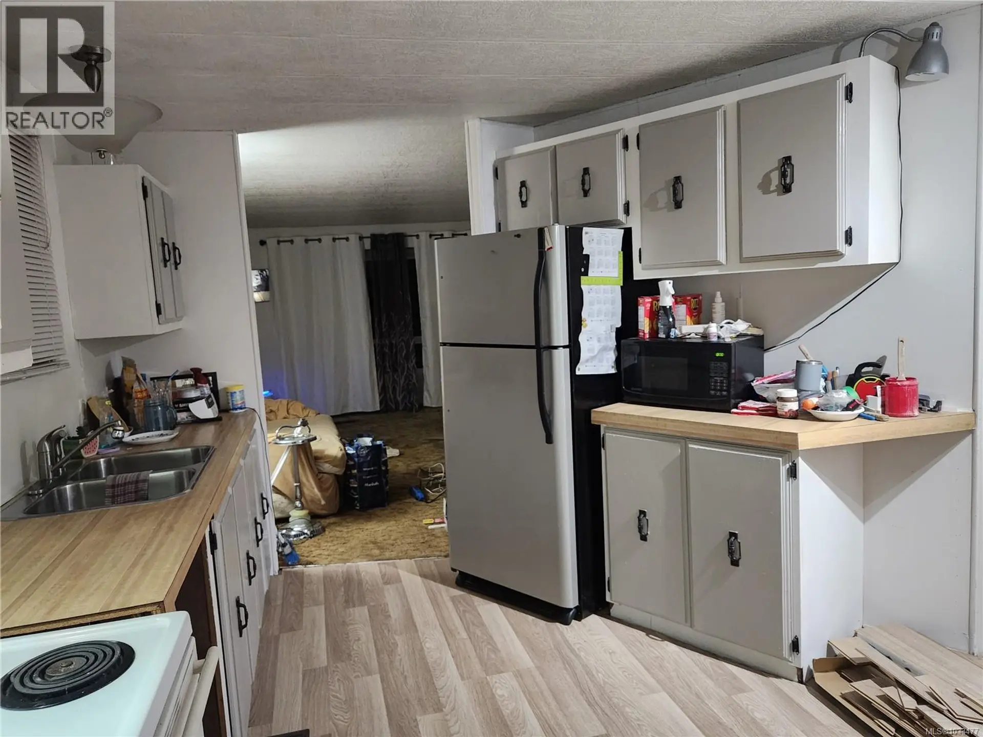 #38 971 Douglas Ave - Image 6