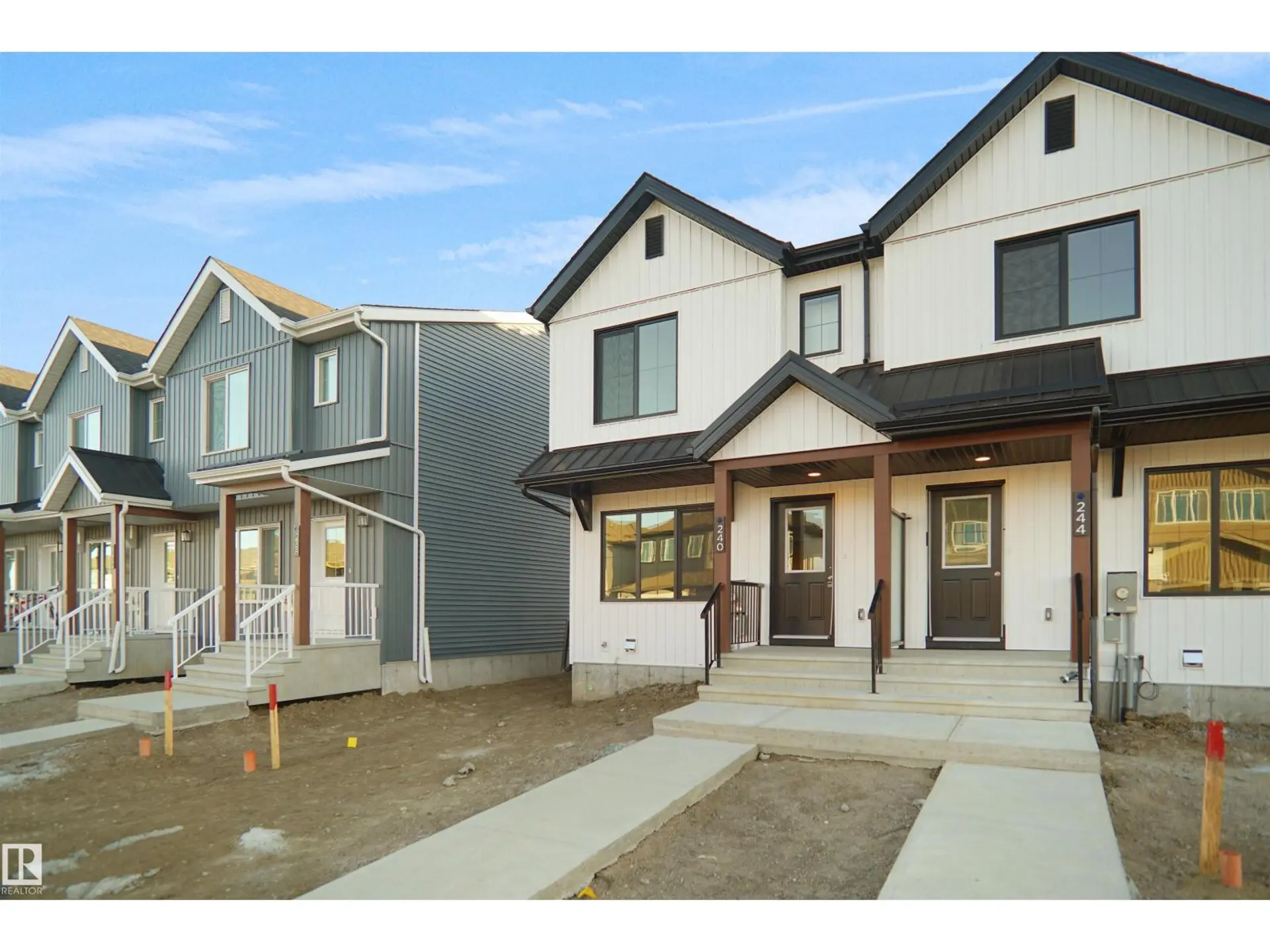 654 Uplands DR NW - Image 1
