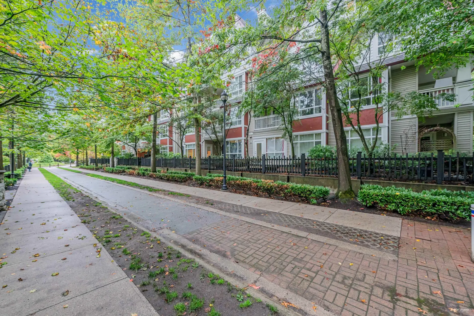 #306 6833 Village Grn - Image 11