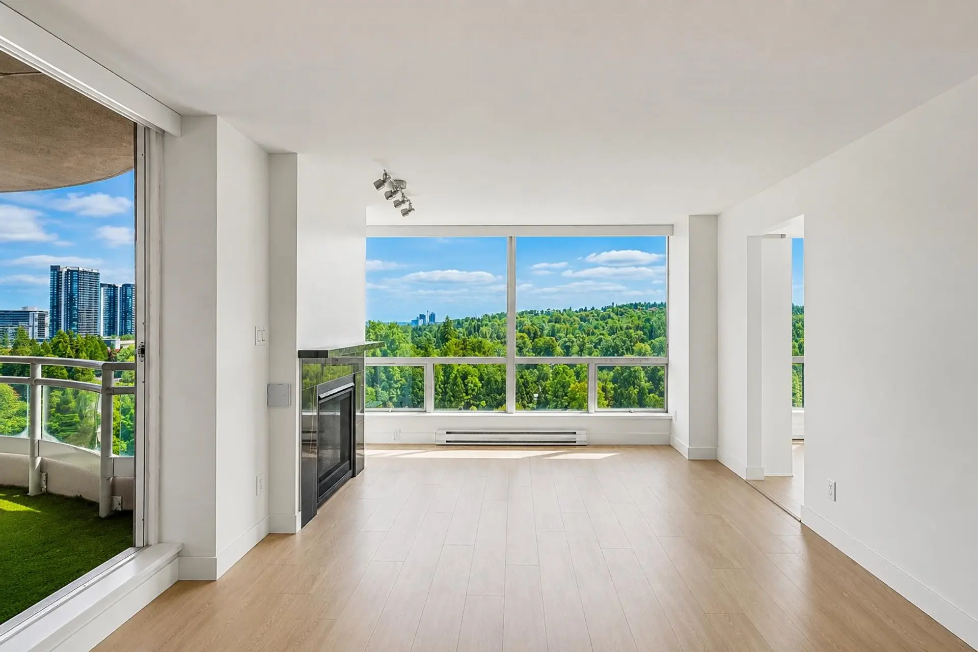 Property at #1206 9623 Manchester Drive, Burnaby, BC