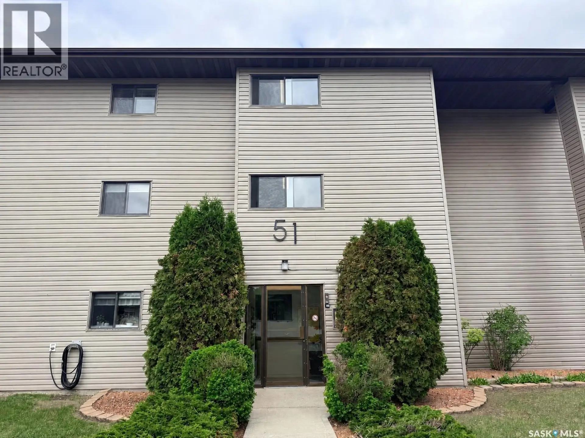 #201 51 Wood Lily DRIVE - Image 2
