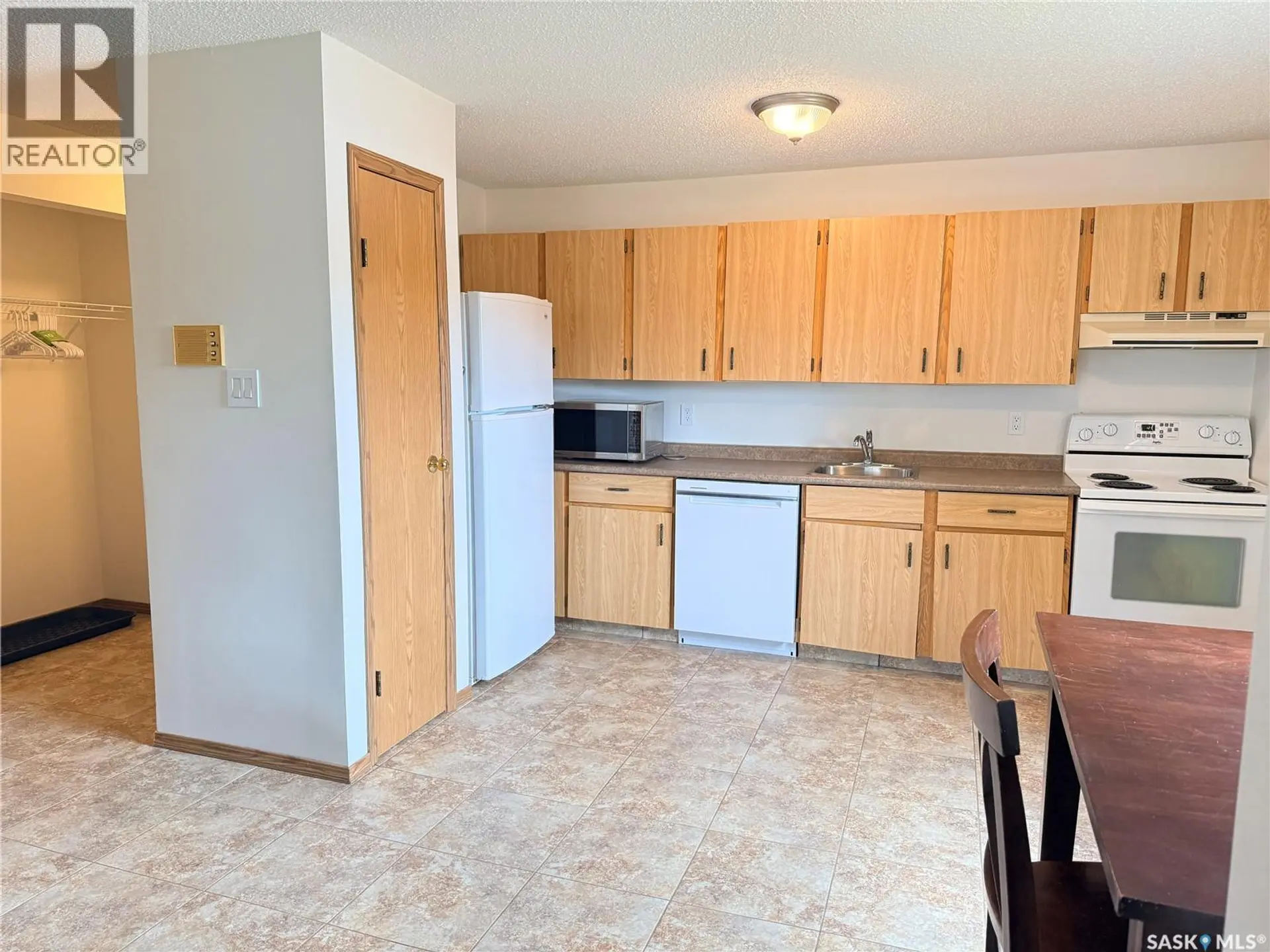 #201 51 Wood Lily DRIVE - Image 5