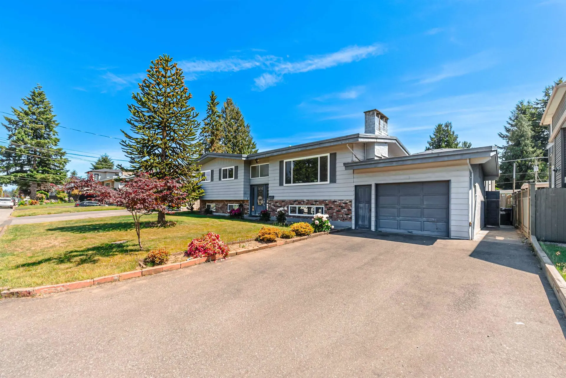 Property at 2104 Bakerview Street, Abbotsford, BC