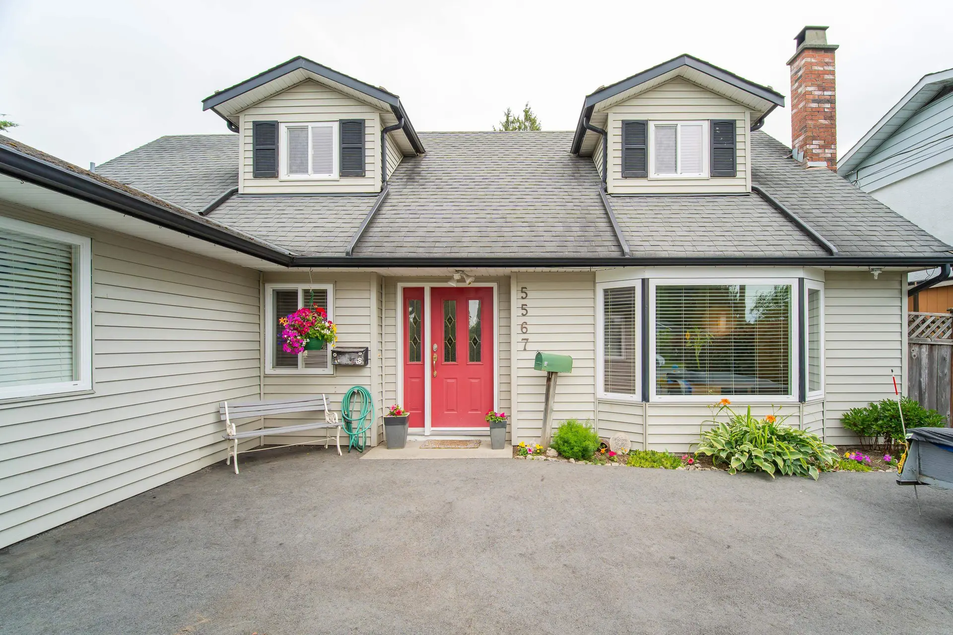 Property at 5567 44 Avenue, Delta, BC