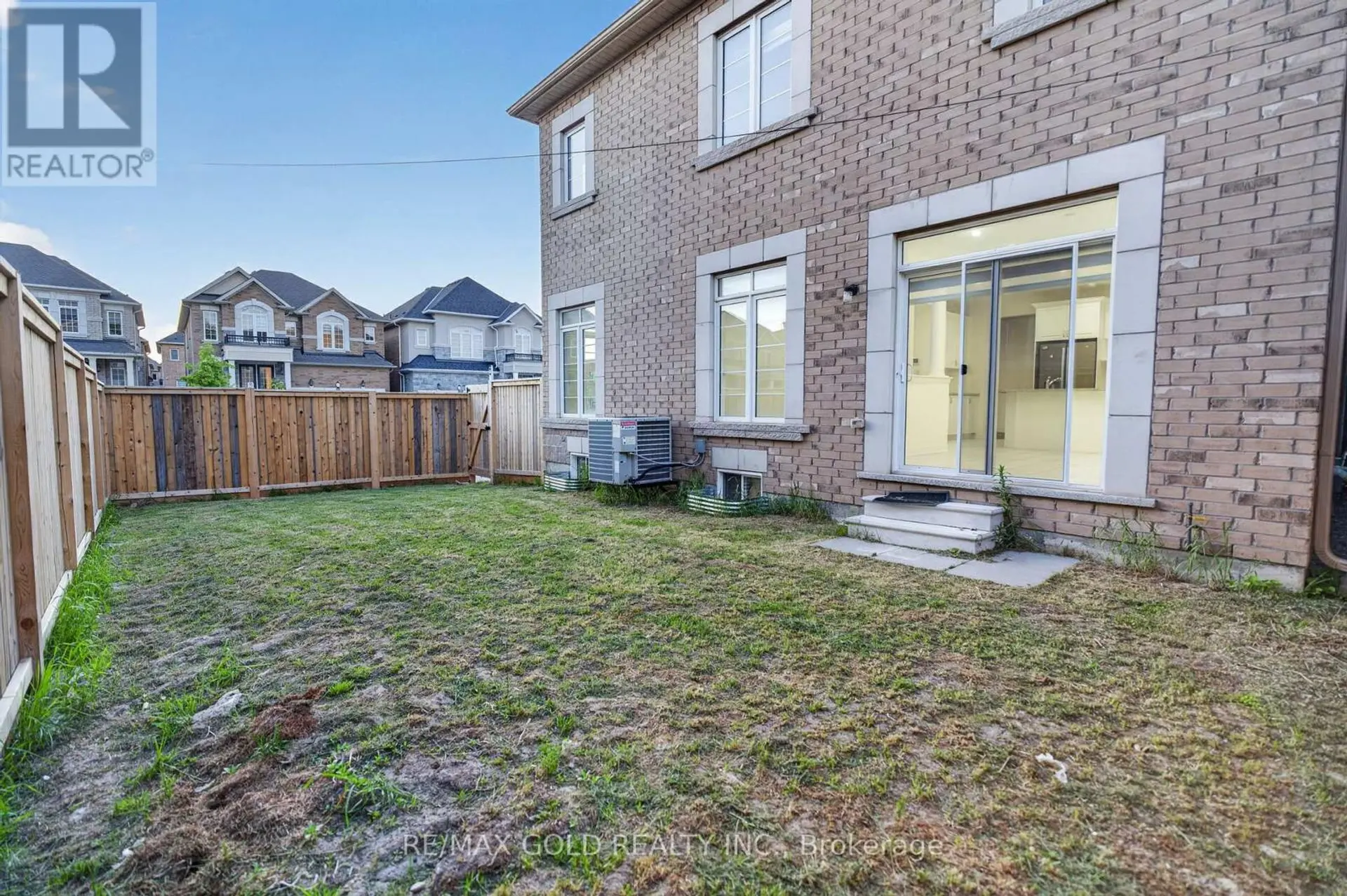 556 BRISDALE DRIVE - Image 15