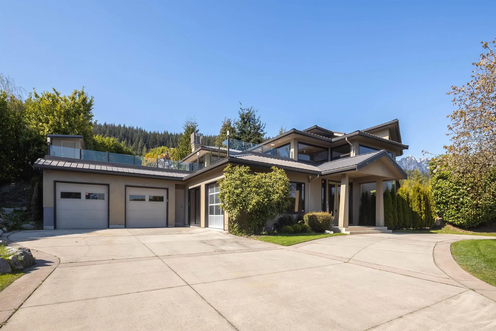 Property at 1109 Hillside Road, West Vancouver, BC