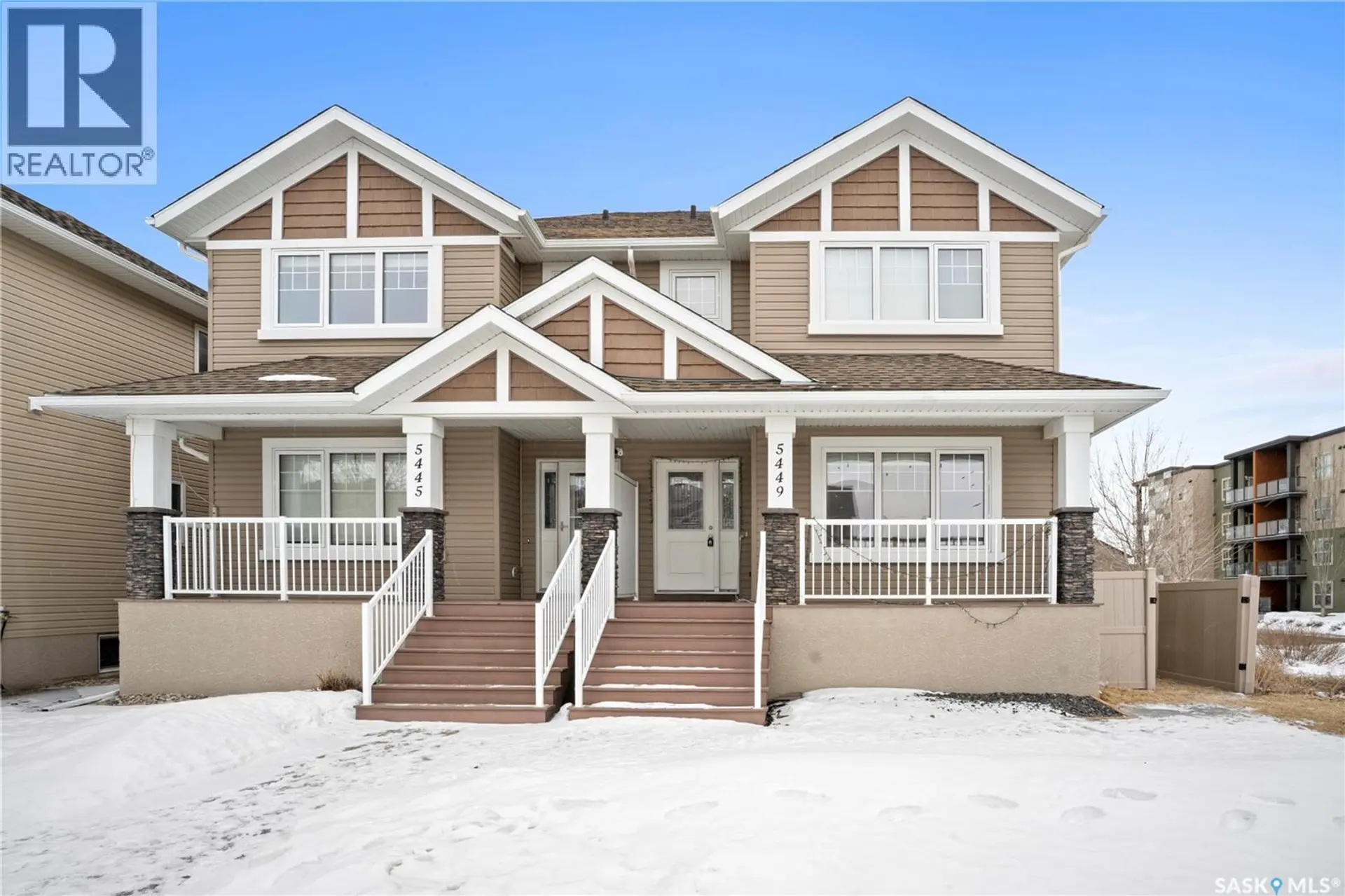 5449 Jim Cairns BOULEVARD - Image 1