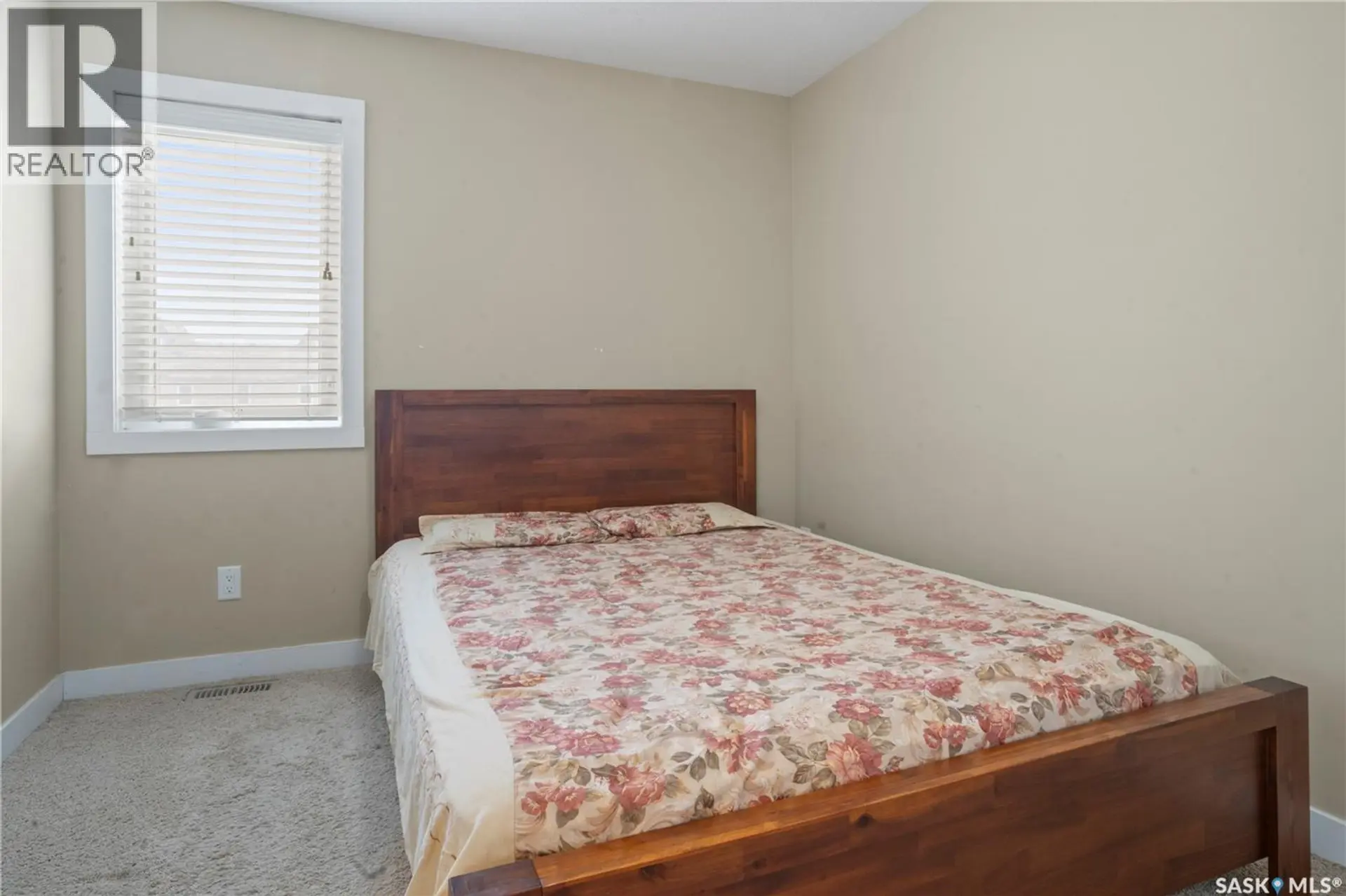5449 Jim Cairns BOULEVARD - Image 9