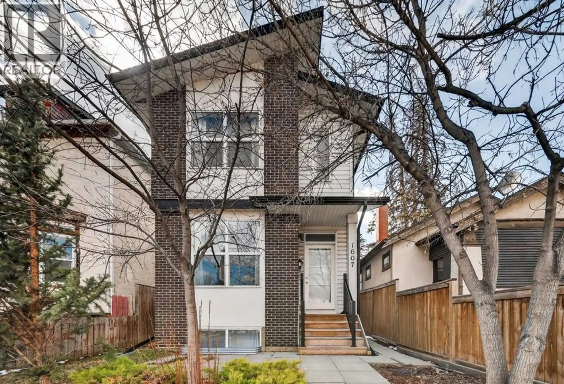 Property at 1607 2 Street NW, Calgary, AB