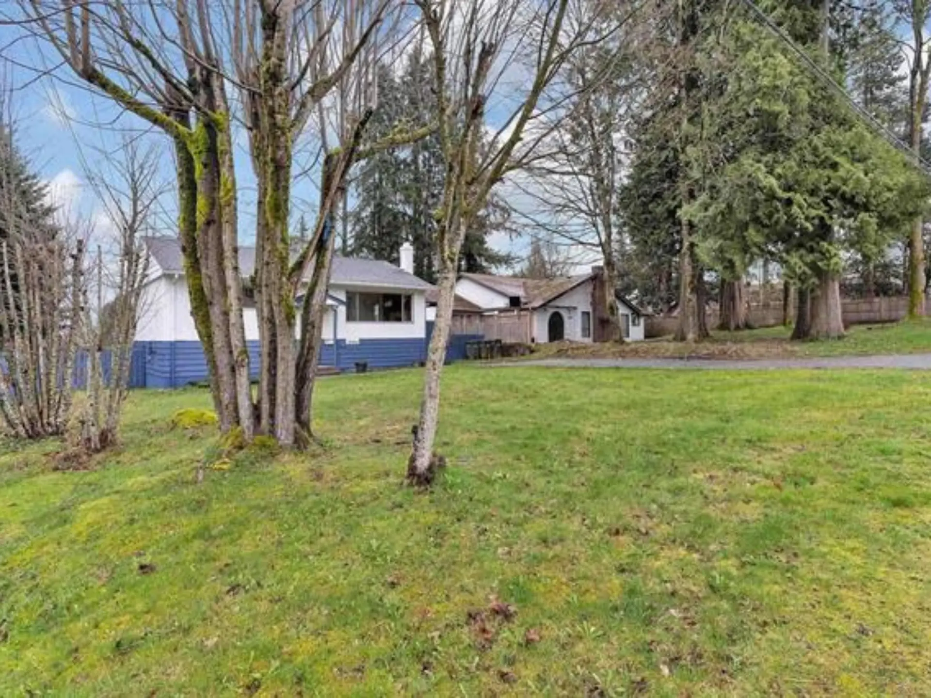 10464 154a Street - Image 3