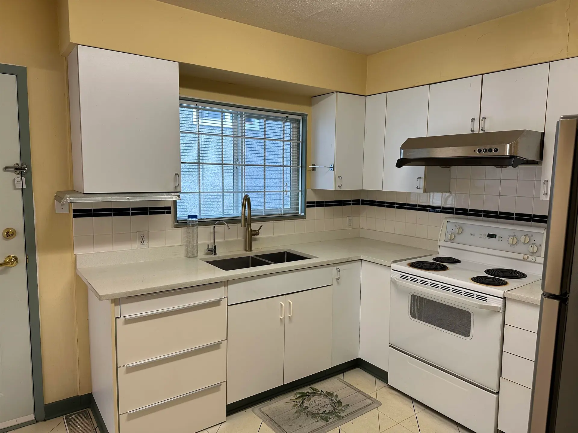 7223 Gladstone Street - Image 4