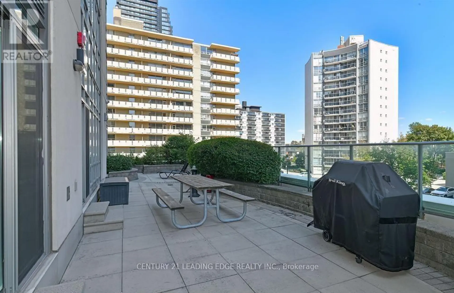 #1012 212 EGLINTON AVENUE E - Image 7