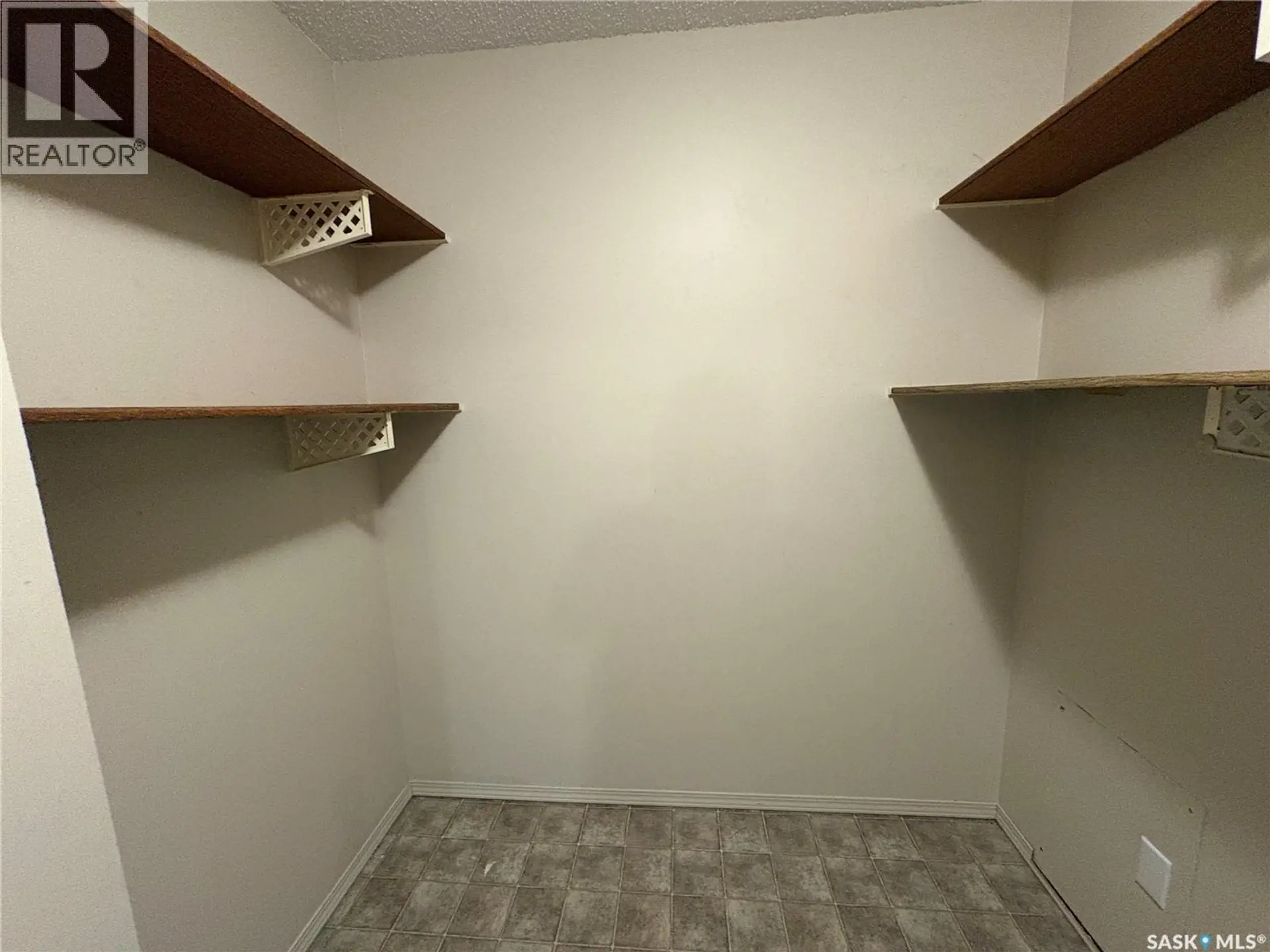 #303 1140 9th AVENUE NE - Image 16