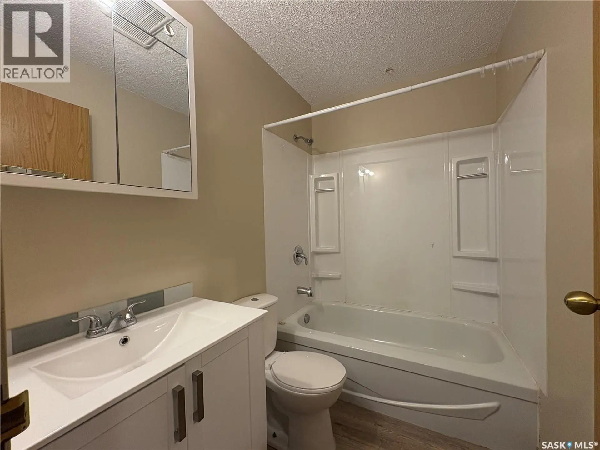 #303 1140 9th AVENUE NE - Image 7
