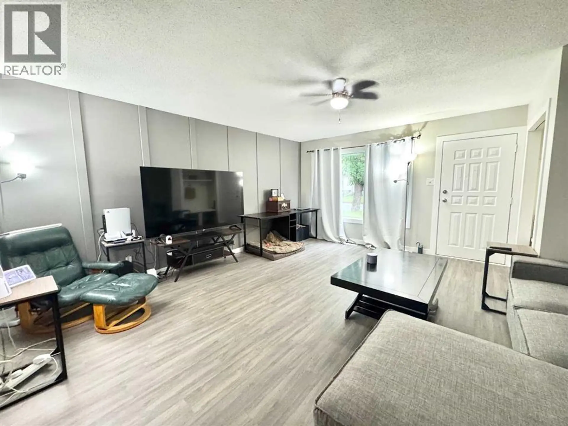 640 12 Street N - Image 7
