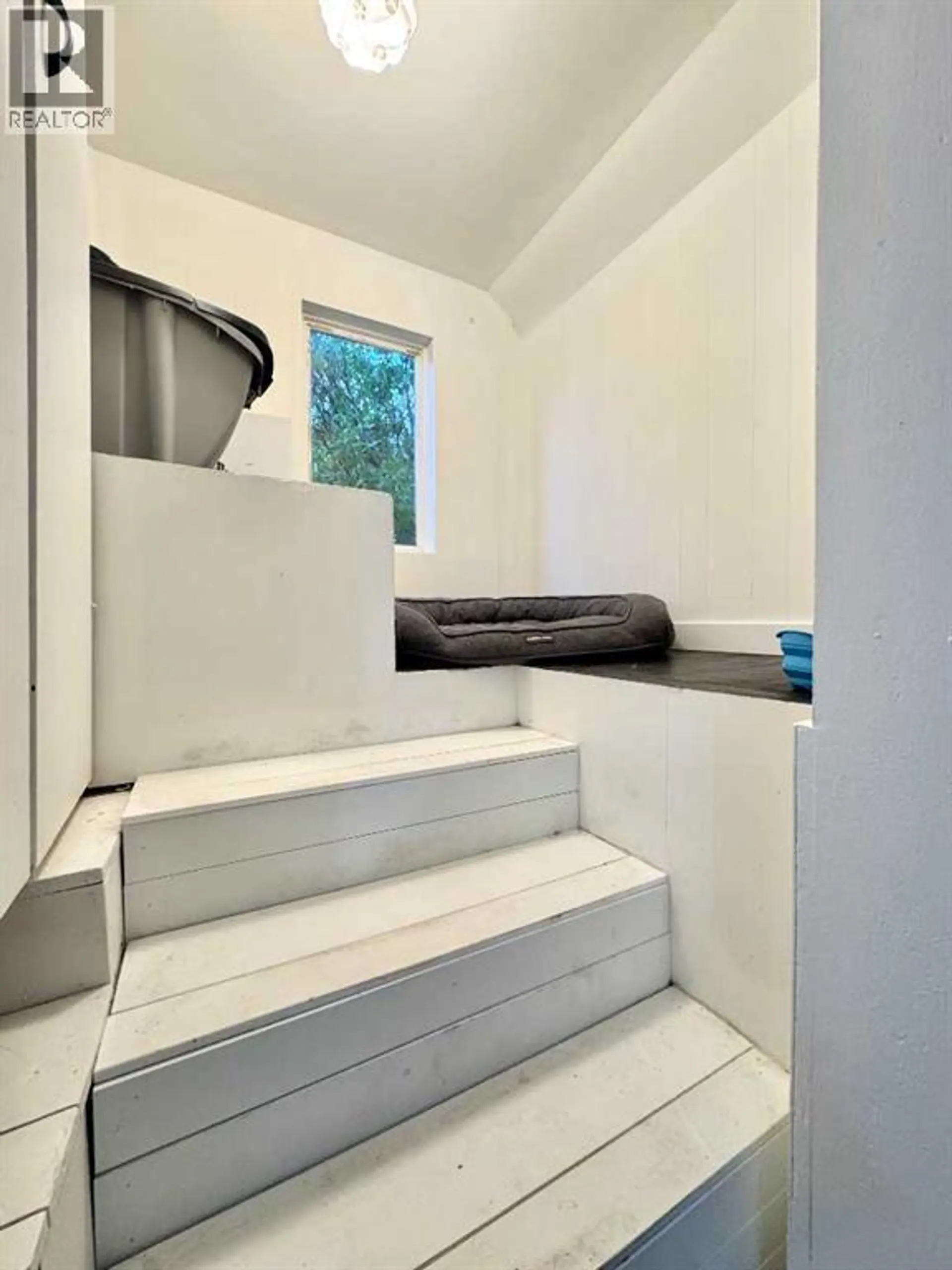 640 12 Street N - Image 15