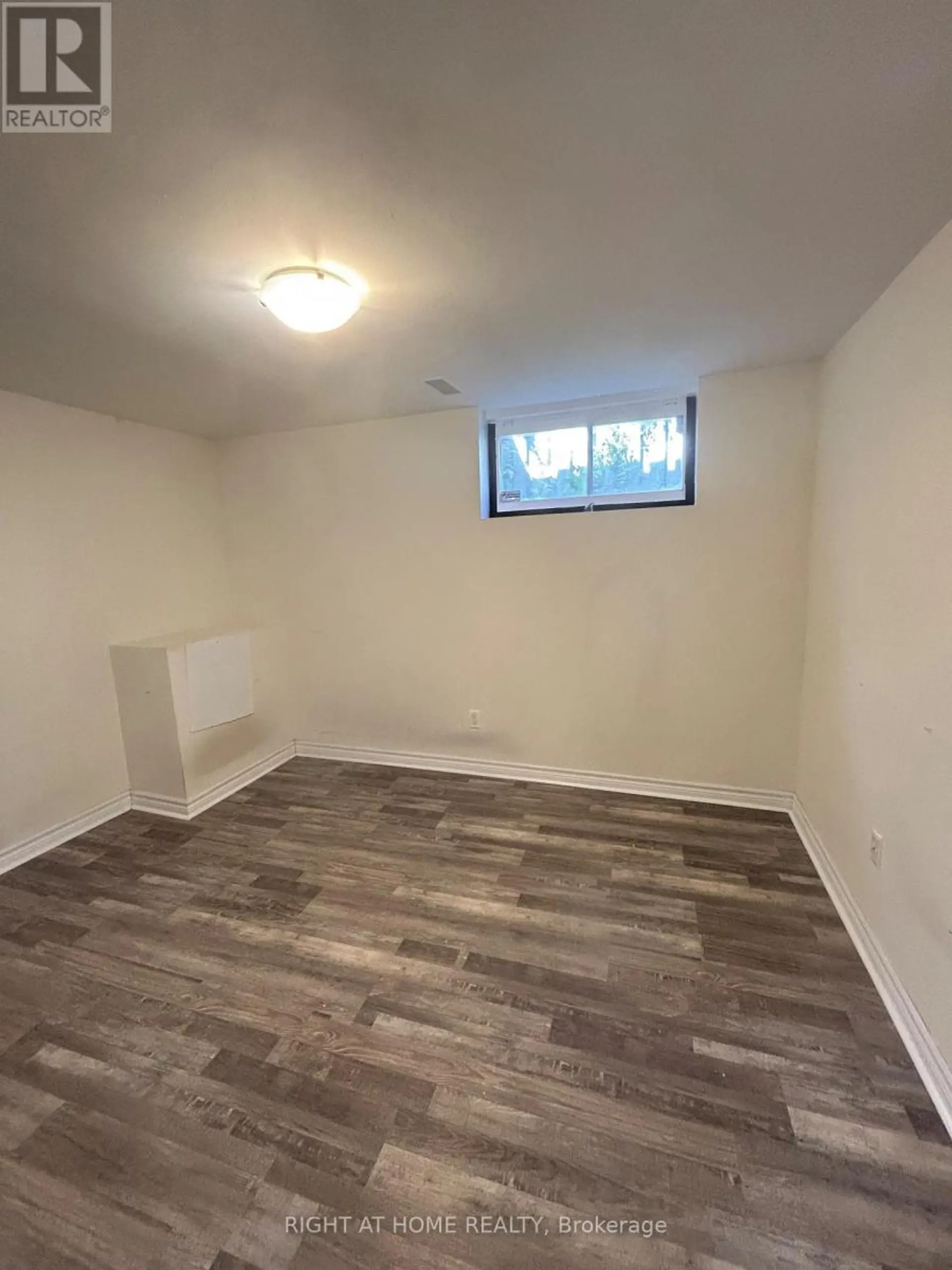 1010 BLOOR STREET - Image 15