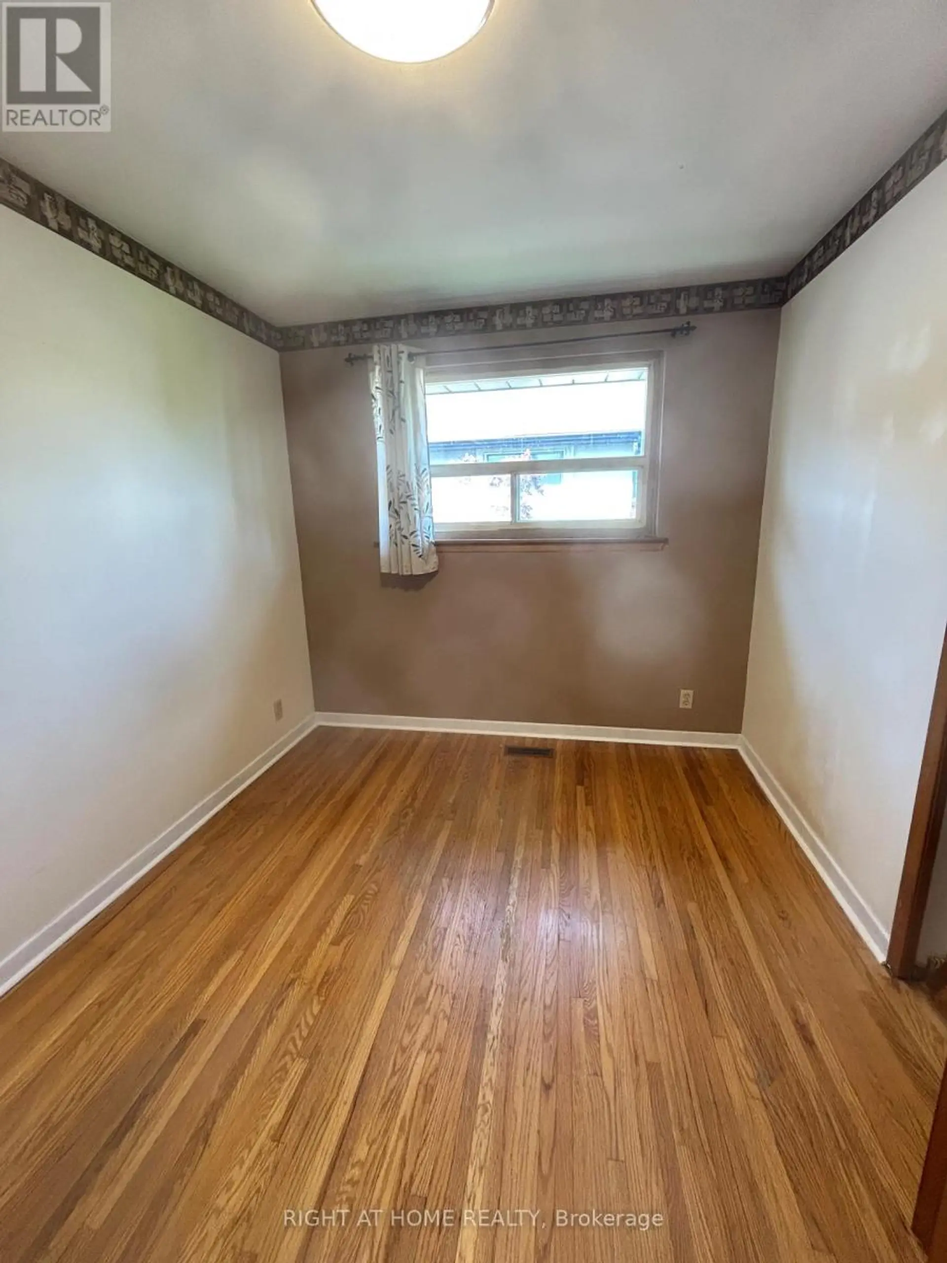 1010 BLOOR STREET - Image 17