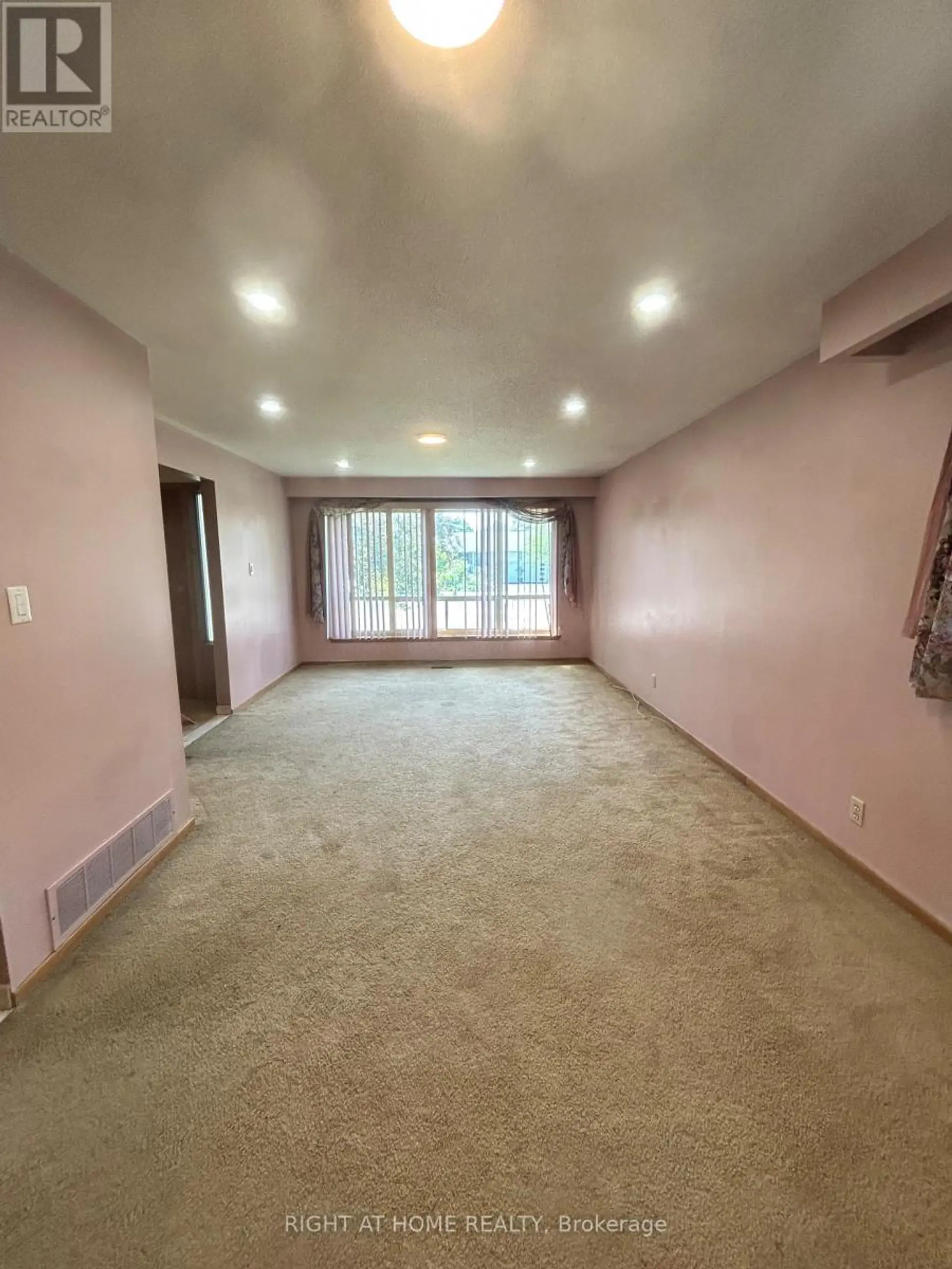 1010 BLOOR STREET - Image 18