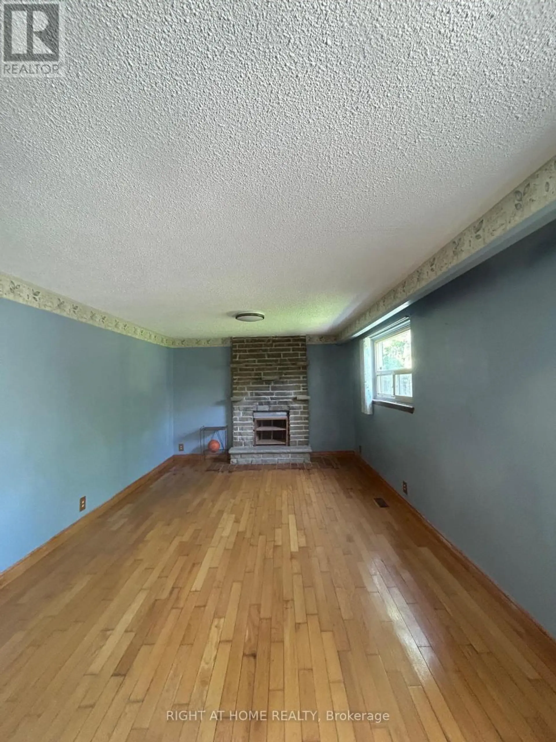 1010 BLOOR STREET - Image 20