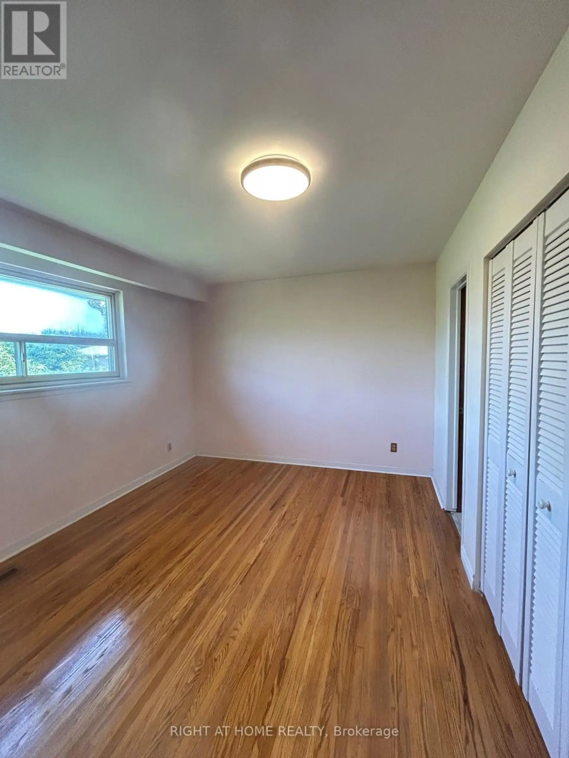 1010 BLOOR STREET - Image 8